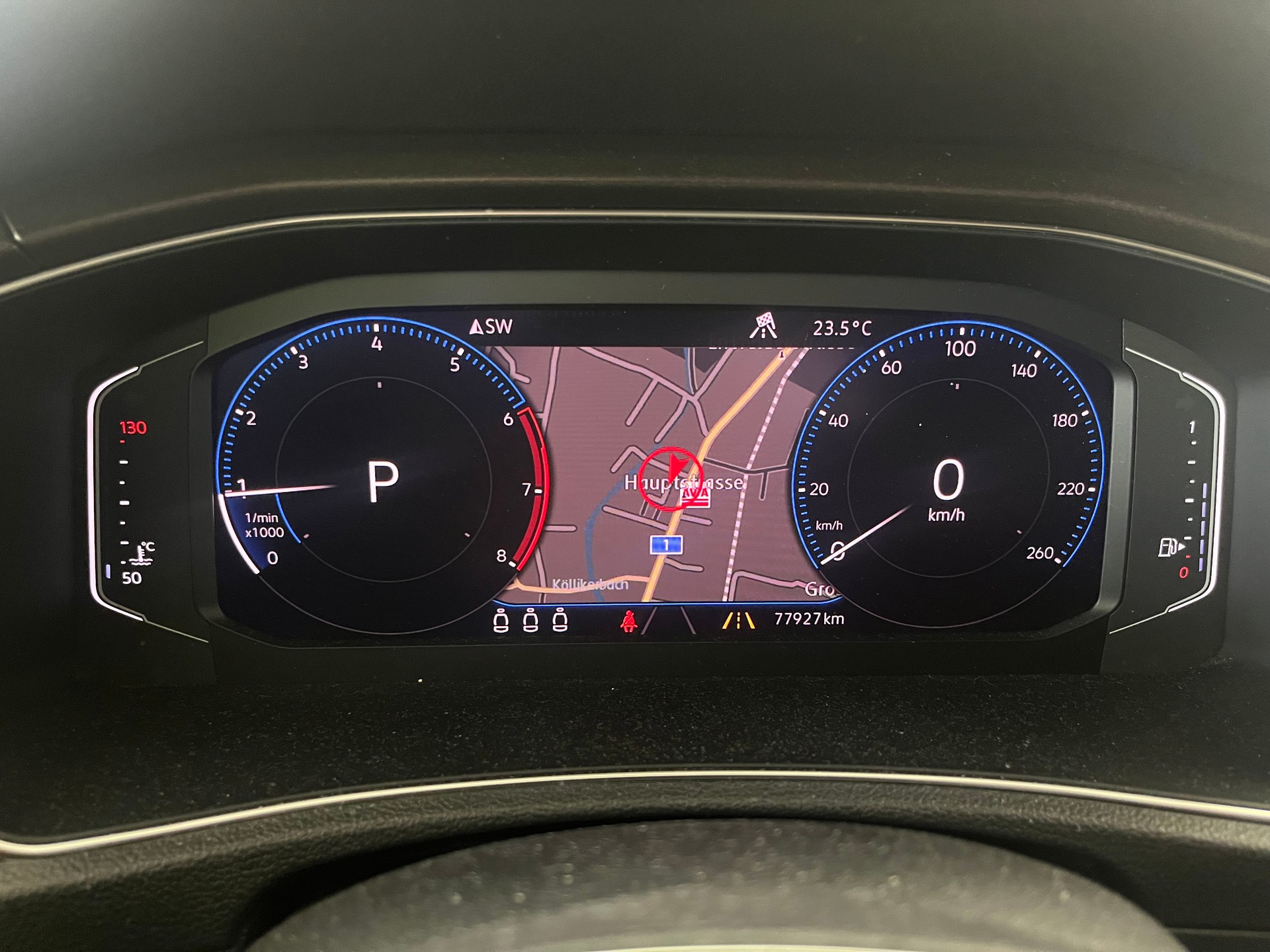 VW T-Roc 2.0 TSI Advance 4M-image-13
