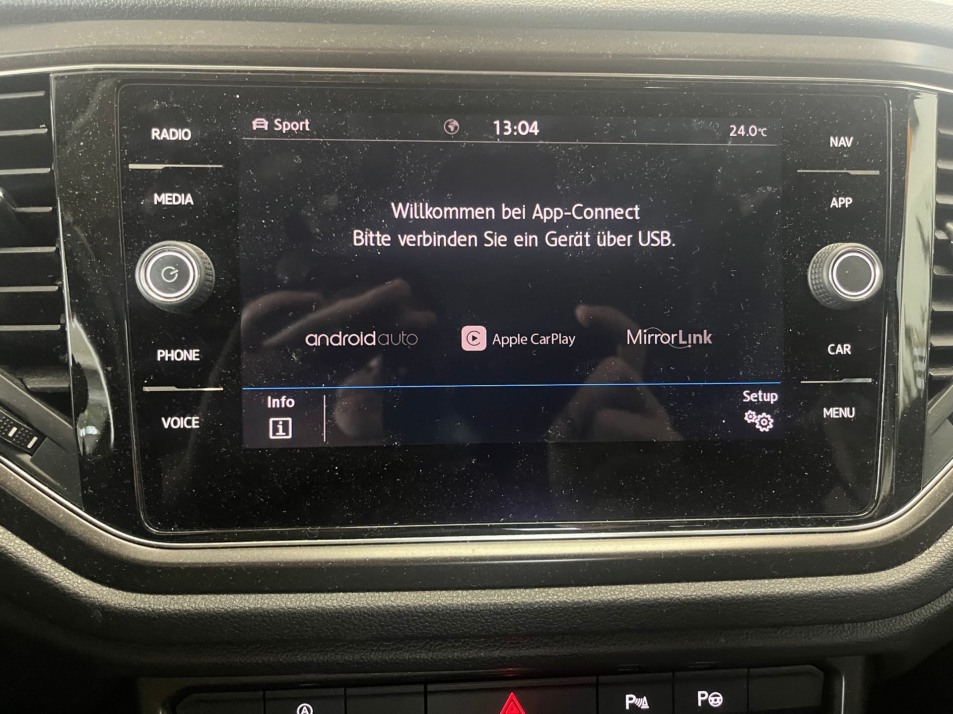 VW T-Roc 2.0 TSI Advance 4M-image-16