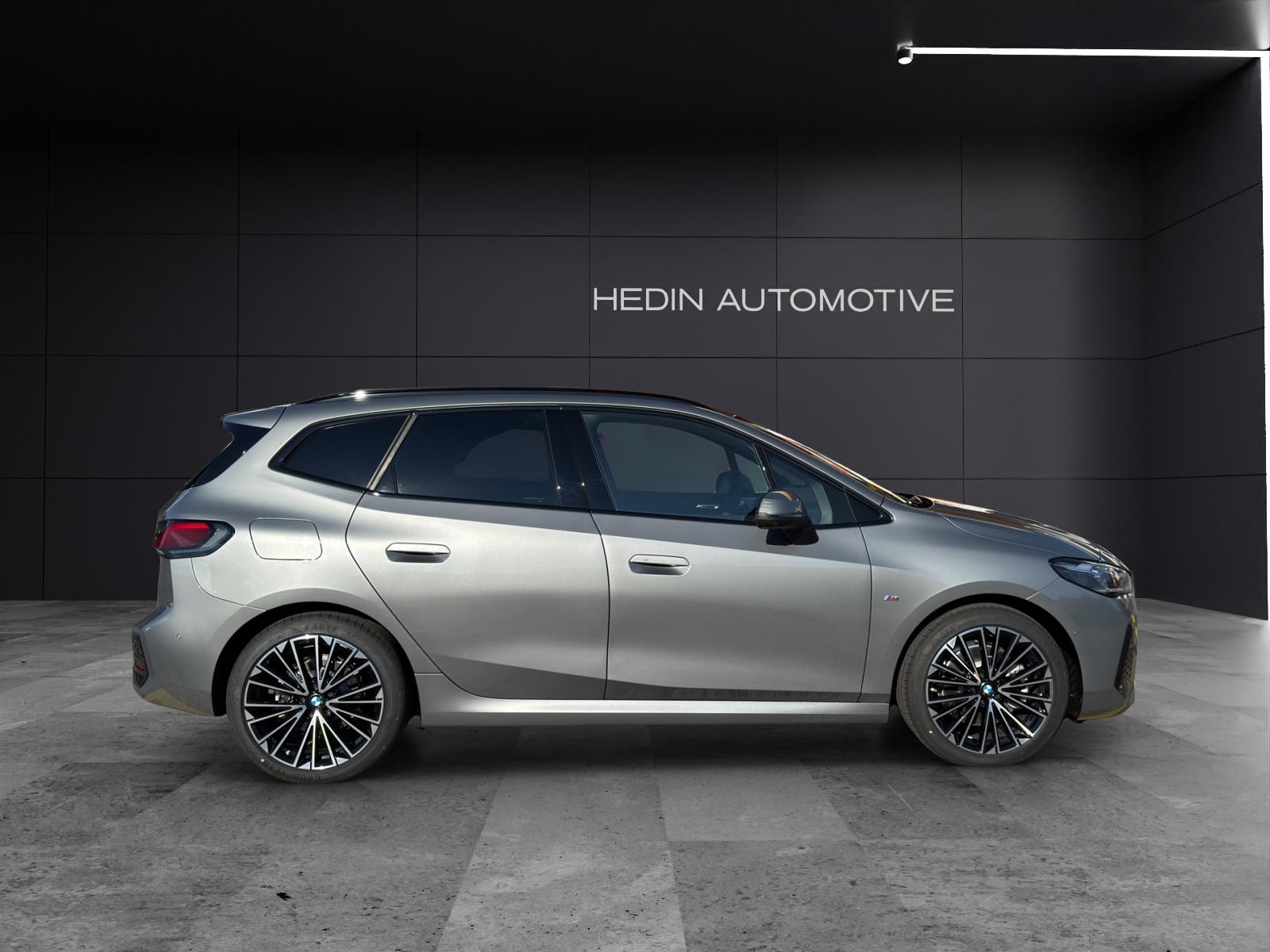 BMW 223i xDrive Active Tourer-image-16