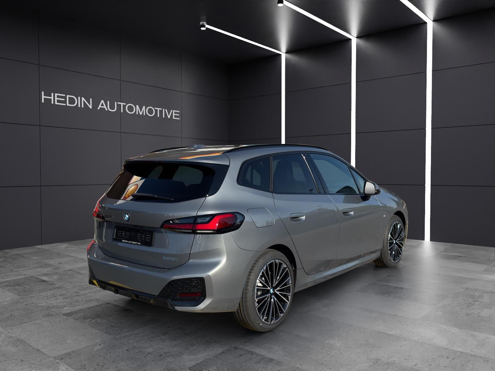 BMW 223i xDrive Active Tourer-image-15