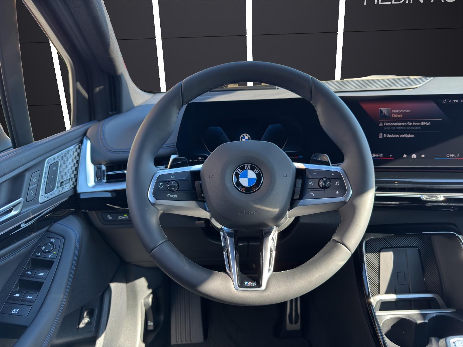 BMW 223i xDrive Active Tourer-image-5