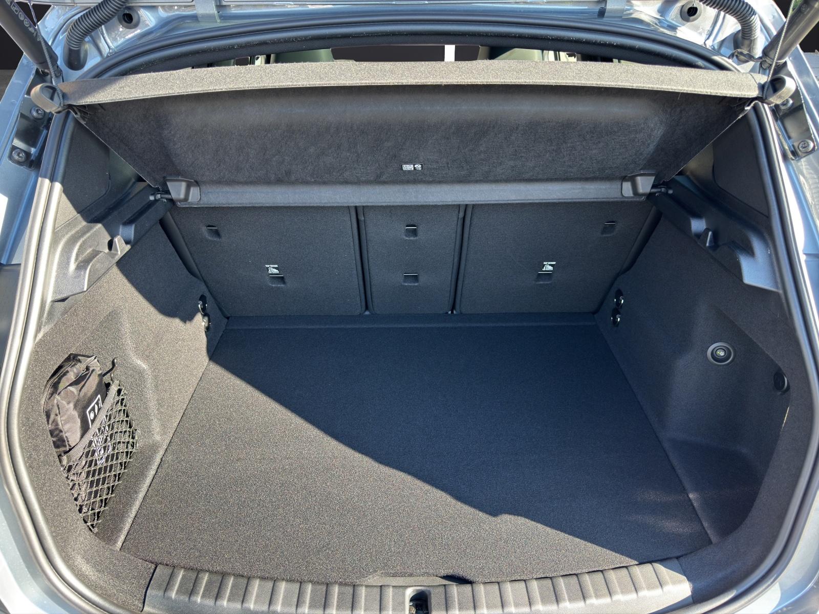 BMW 223i xDrive Active Tourer-image-9