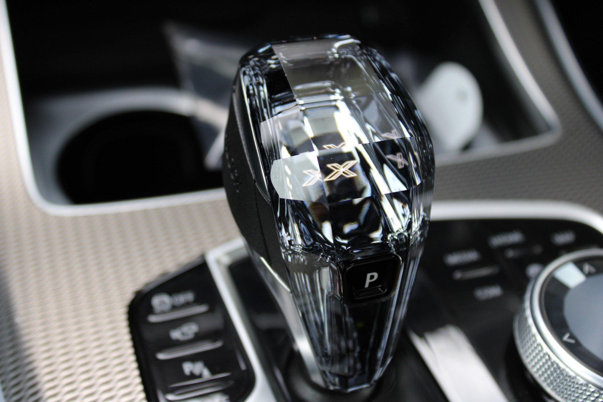 BMW X5 xDrive M50i Steptronic-image-17