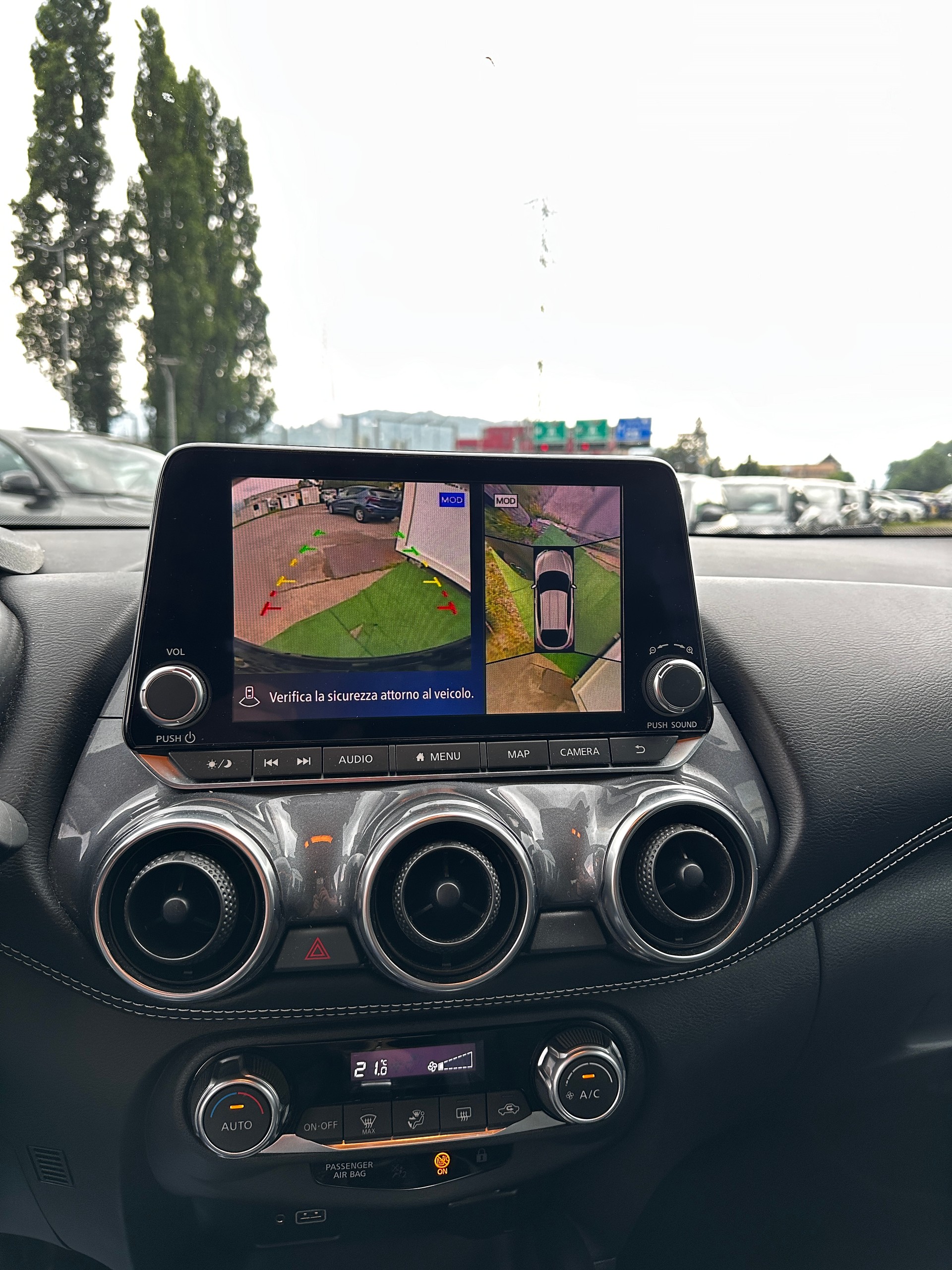 NISSAN Juke 1.0 DIG-T N-Connecta DCT-image-10
