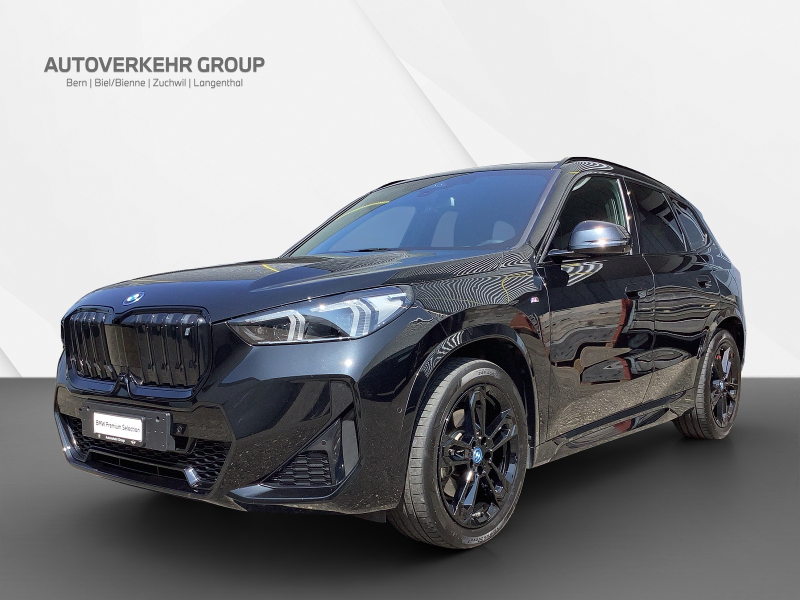 BMW iX1 xDrive 30 M Sport-image-0
