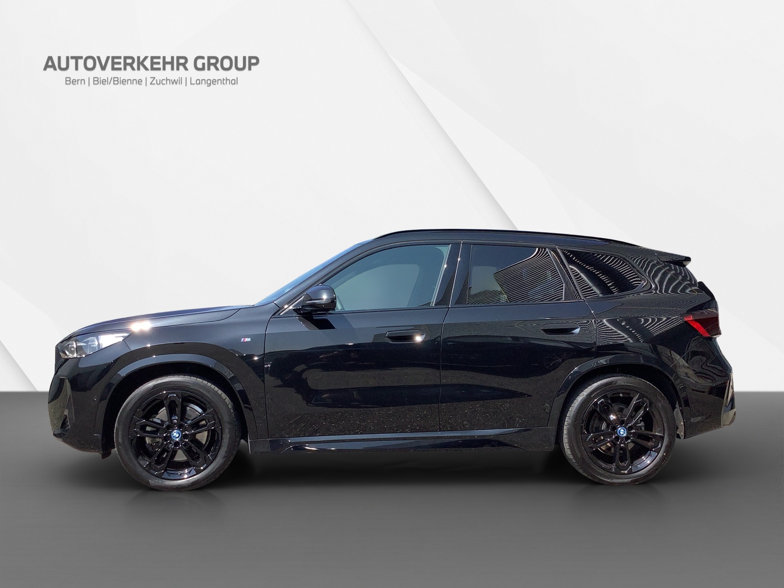 BMW iX1 xDrive 30 M Sport-image-2