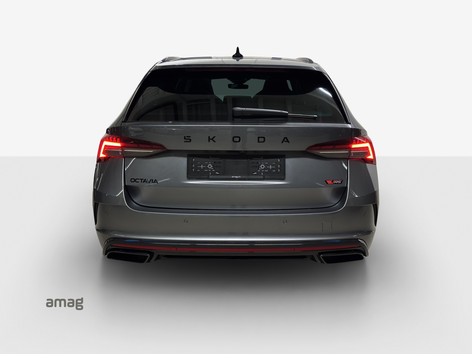 SKODA Octavia Combi 2.0 TSI DSG RS-image-3