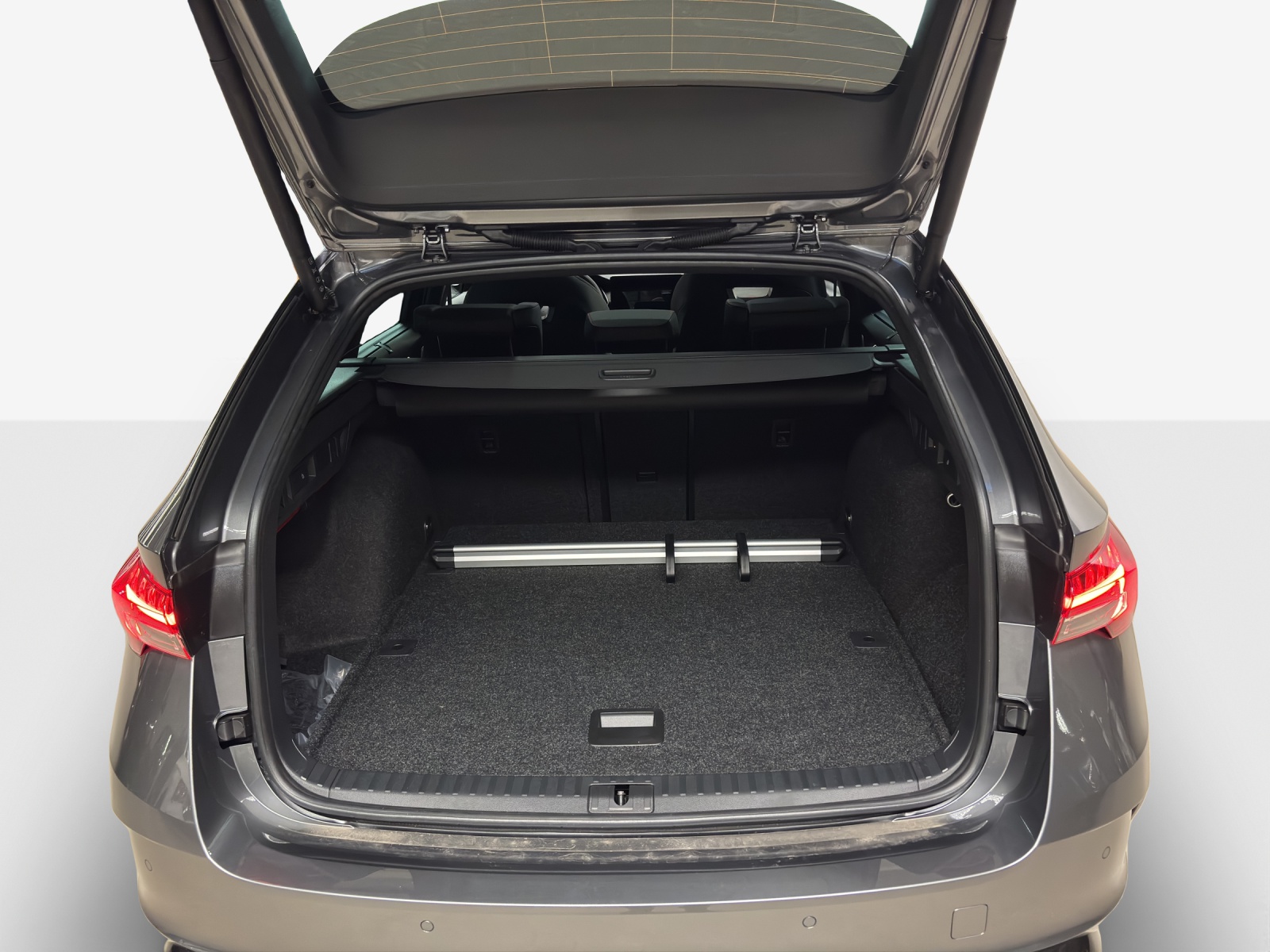 SKODA Octavia Combi 2.0 TSI DSG RS-image-12