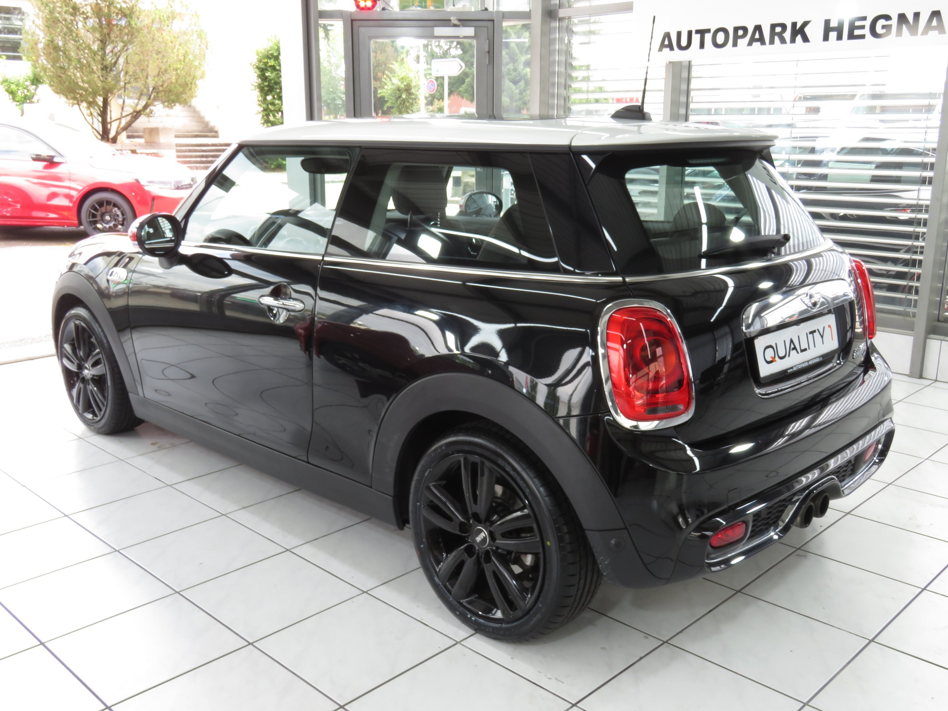 MINI Cooper S Steptronic (Automat)-image-5
