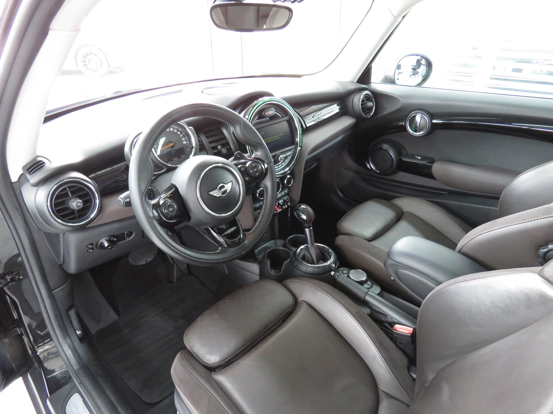 MINI Cooper S Steptronic (Automat)-image-6