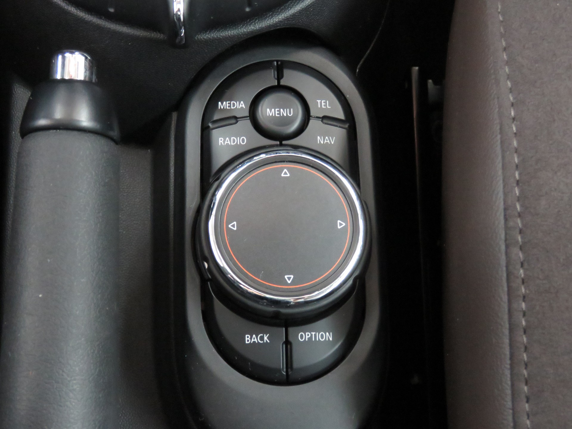 MINI Cooper S Steptronic (Automat)-image-15