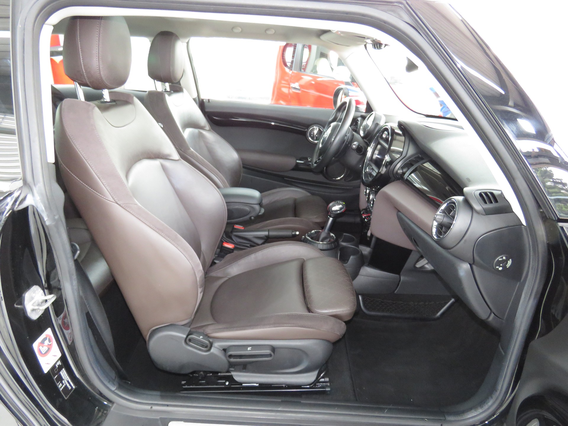 MINI Cooper S Steptronic (Automat)-image-11