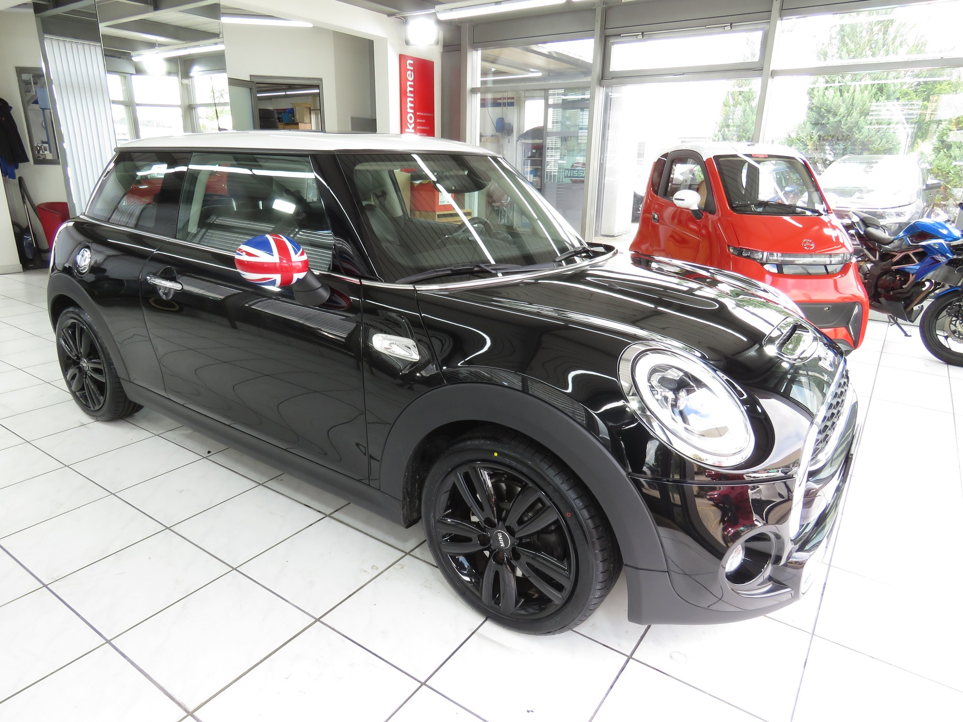 MINI Cooper S Steptronic (Automat)-image-2