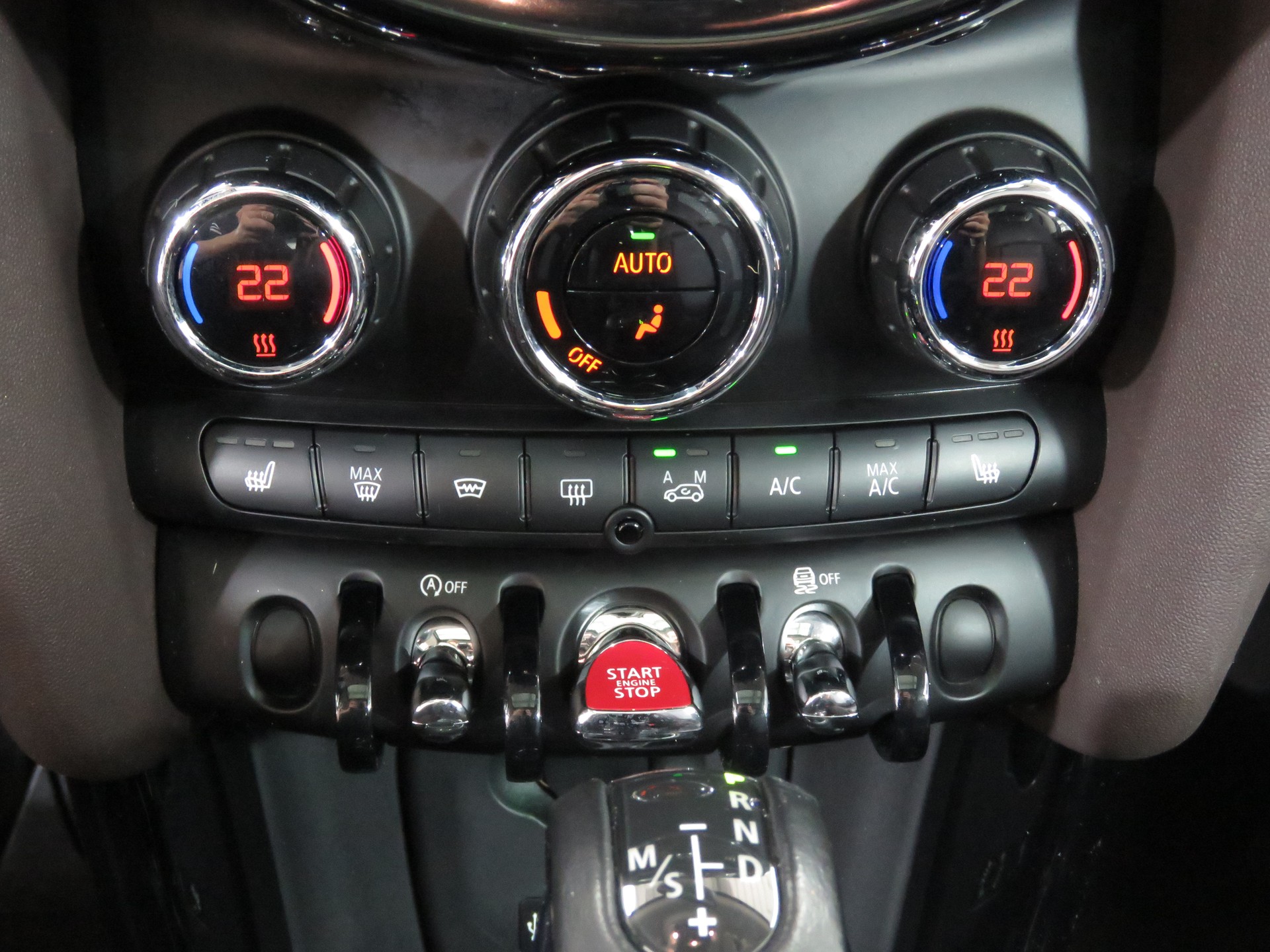 MINI Cooper S Steptronic (Automat)-image-14