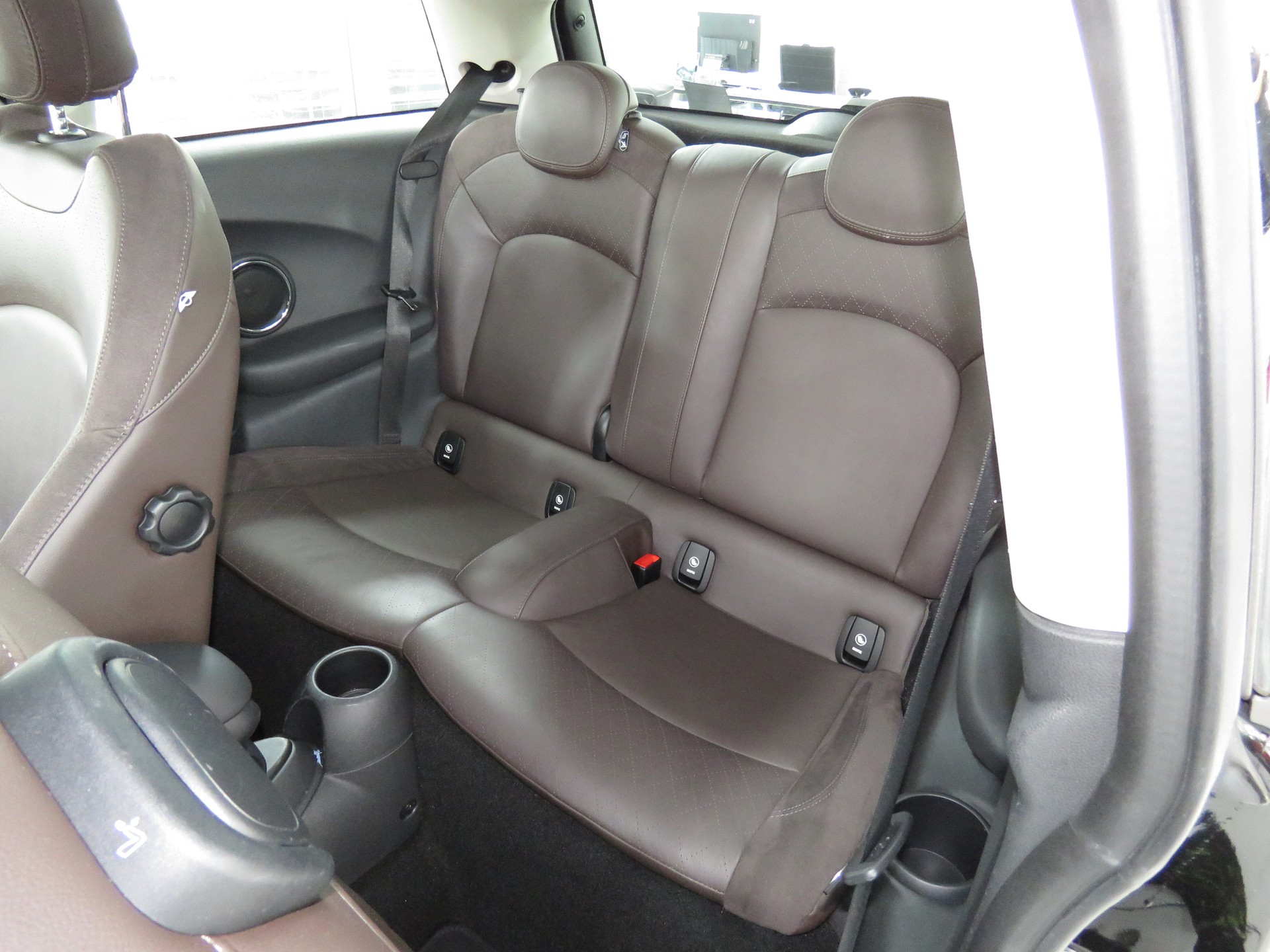 MINI Cooper S Steptronic (Automat)-image-8