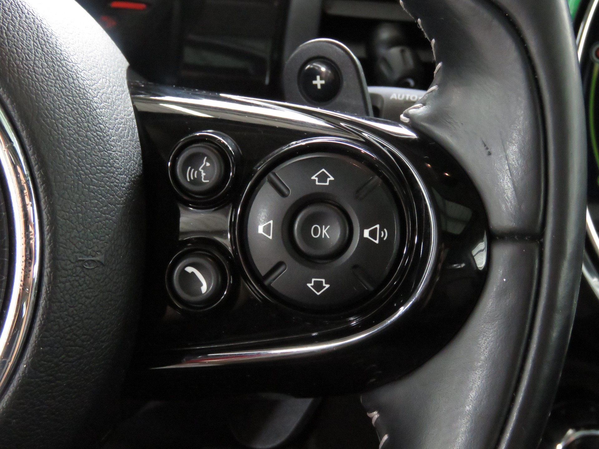 MINI Cooper S Steptronic (Automat)-image-21