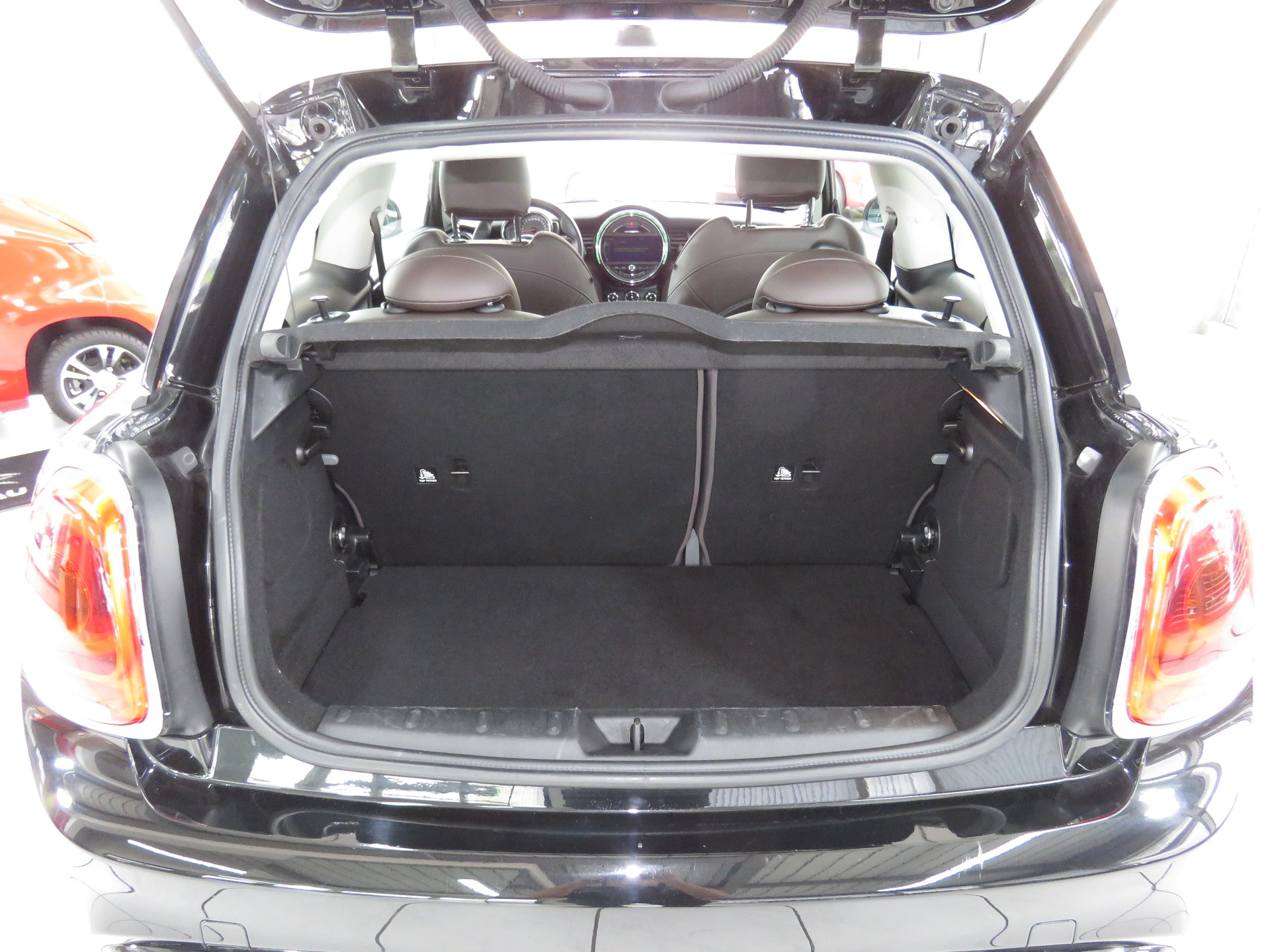 MINI Cooper S Steptronic (Automat)-image-9
