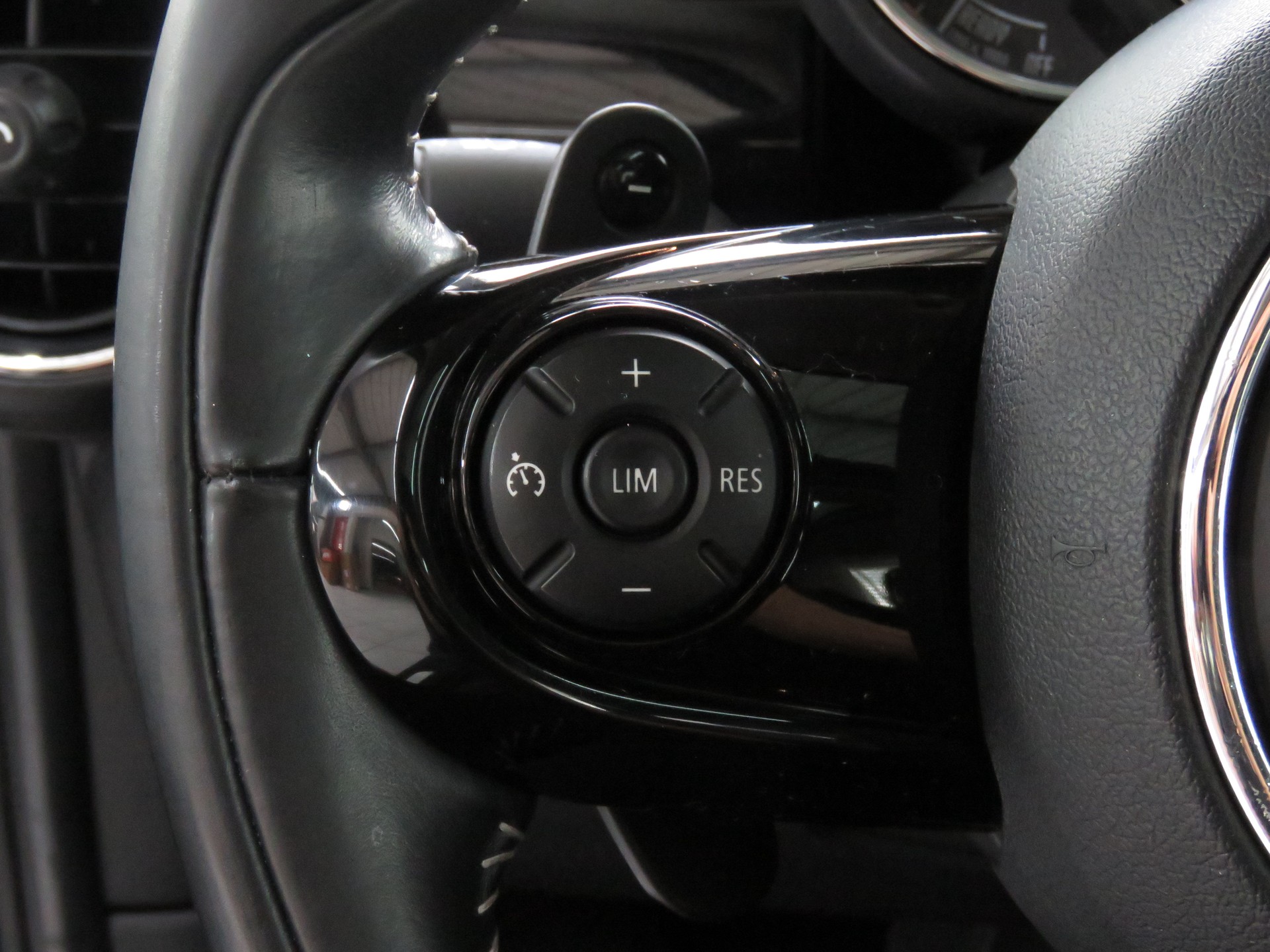 MINI Cooper S Steptronic (Automat)-image-20