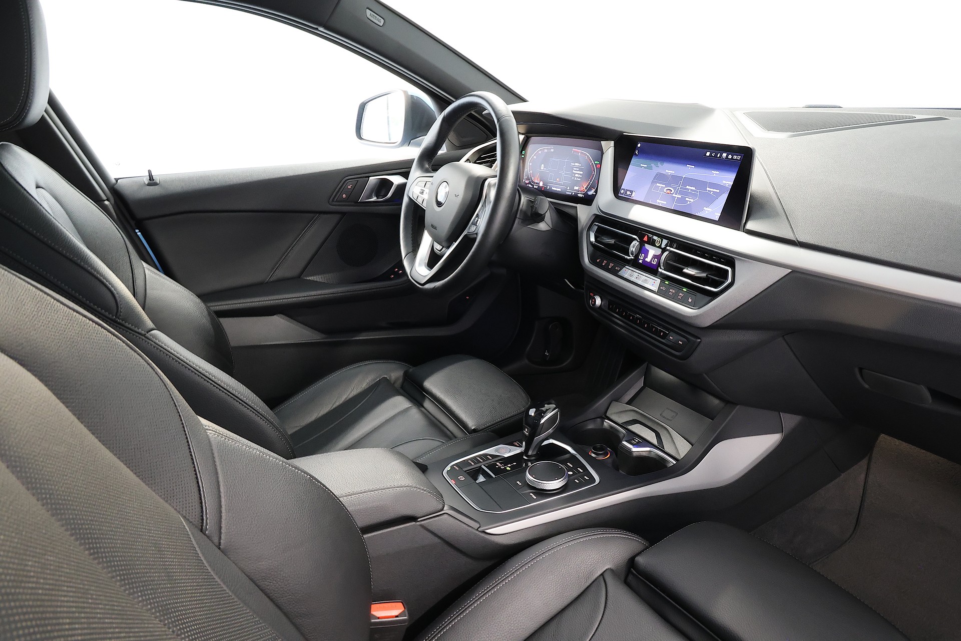 BMW 118i Steptronic M Sport-image-14
