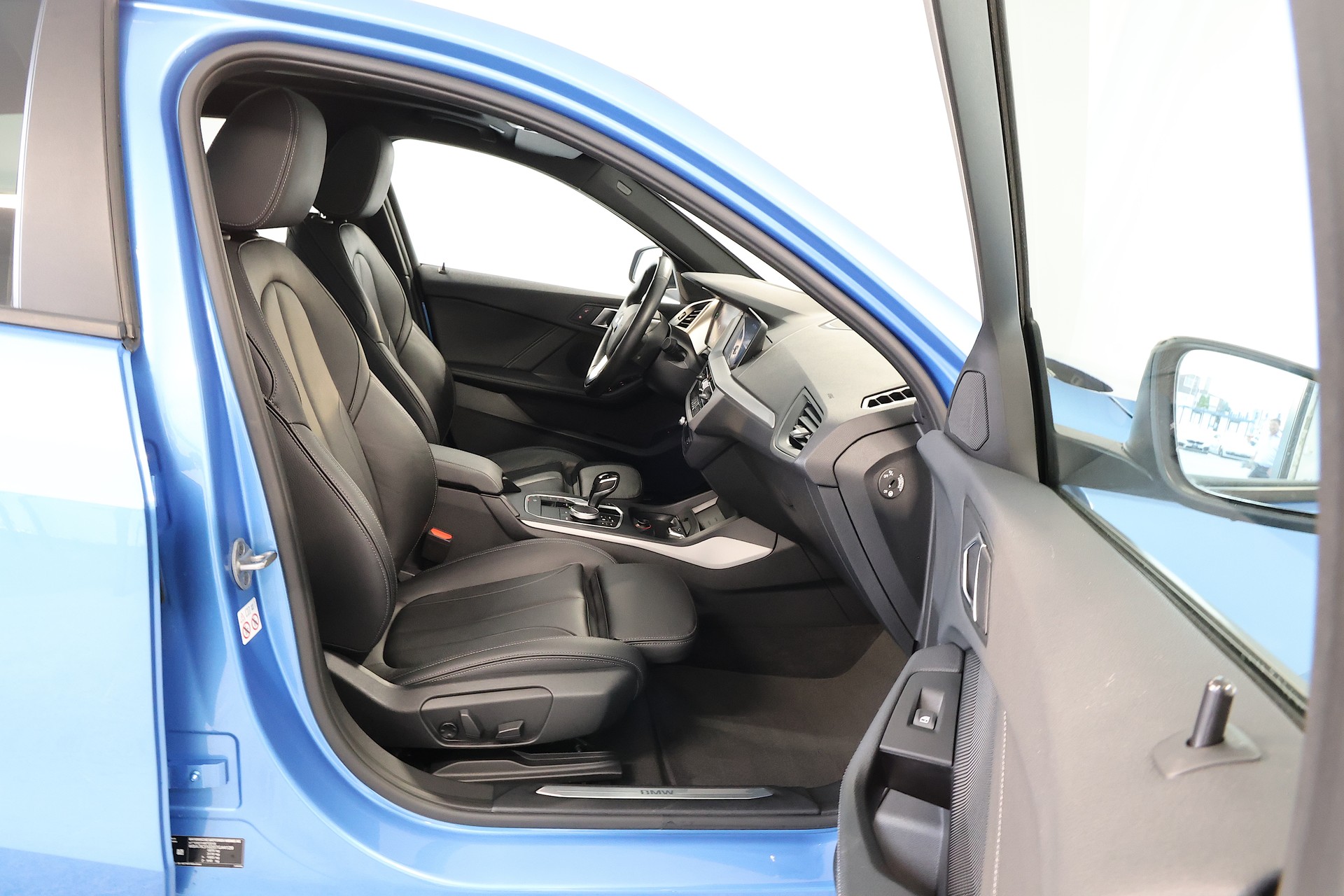 BMW 118i Steptronic M Sport-image-13