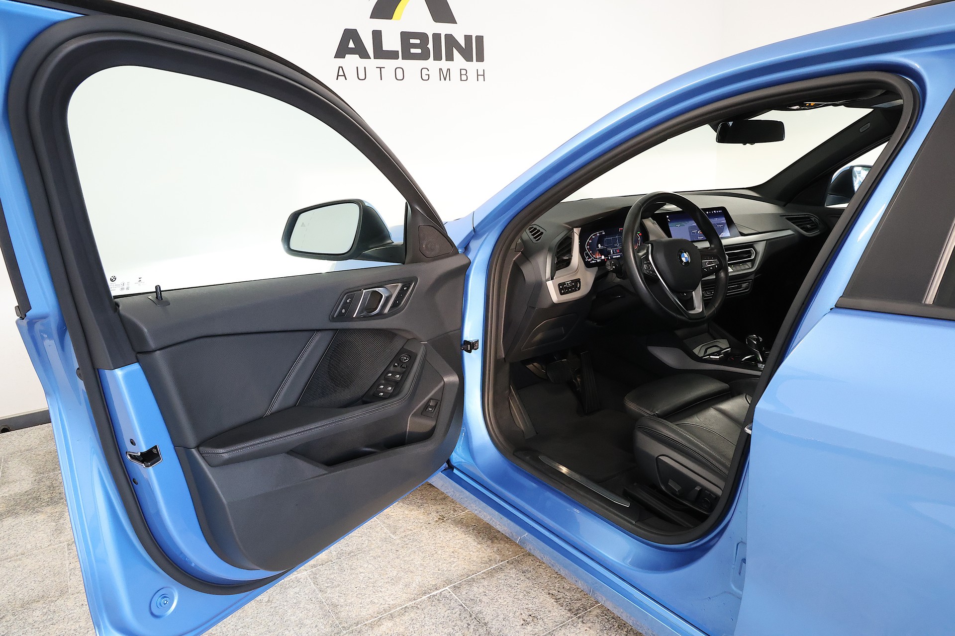 BMW 118i Steptronic M Sport-image-4