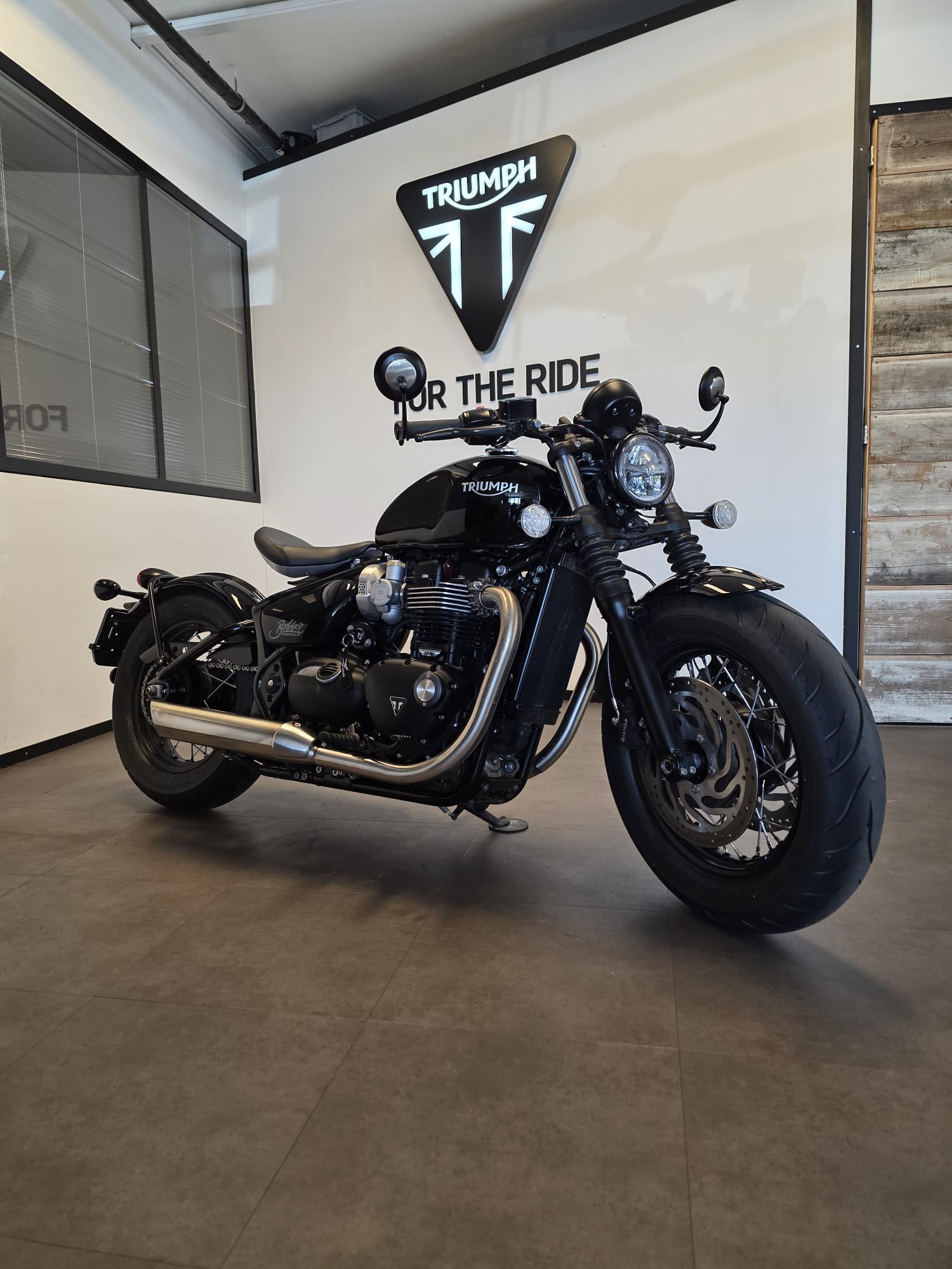TRIUMPH Bonneville 1200 Bobber