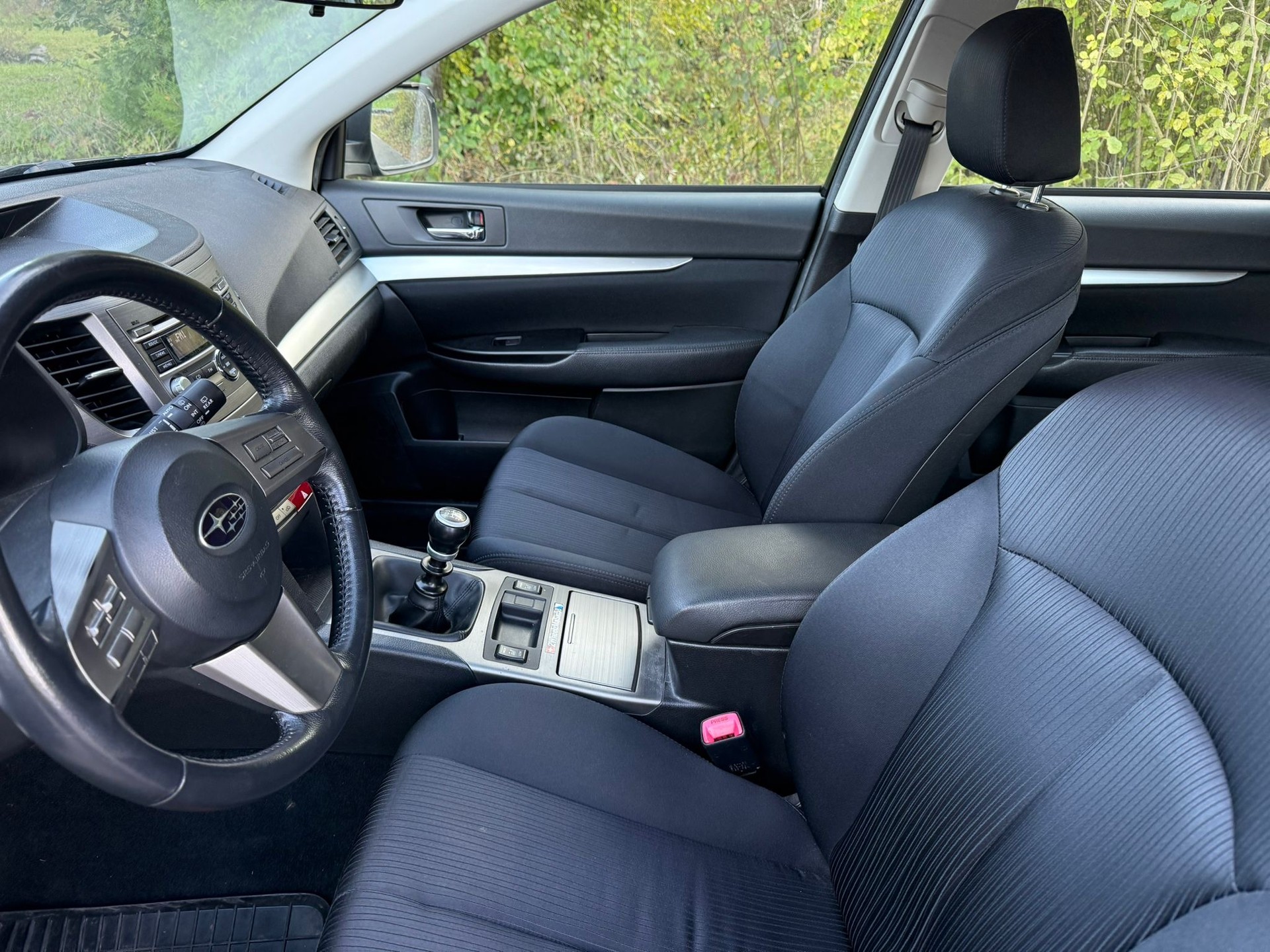 SUBARU Legacy 2.0D Swiss AWD-image-11