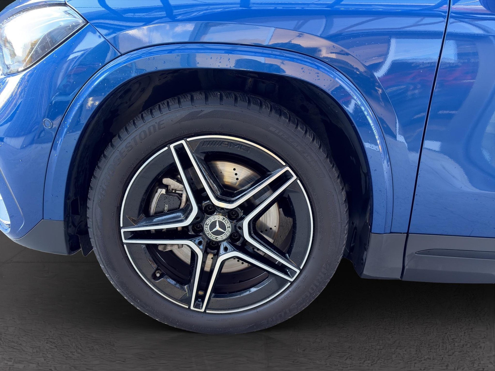 MERCEDES-BENZ GLA 250 Swiss Star AMG Line 4matic-image-7