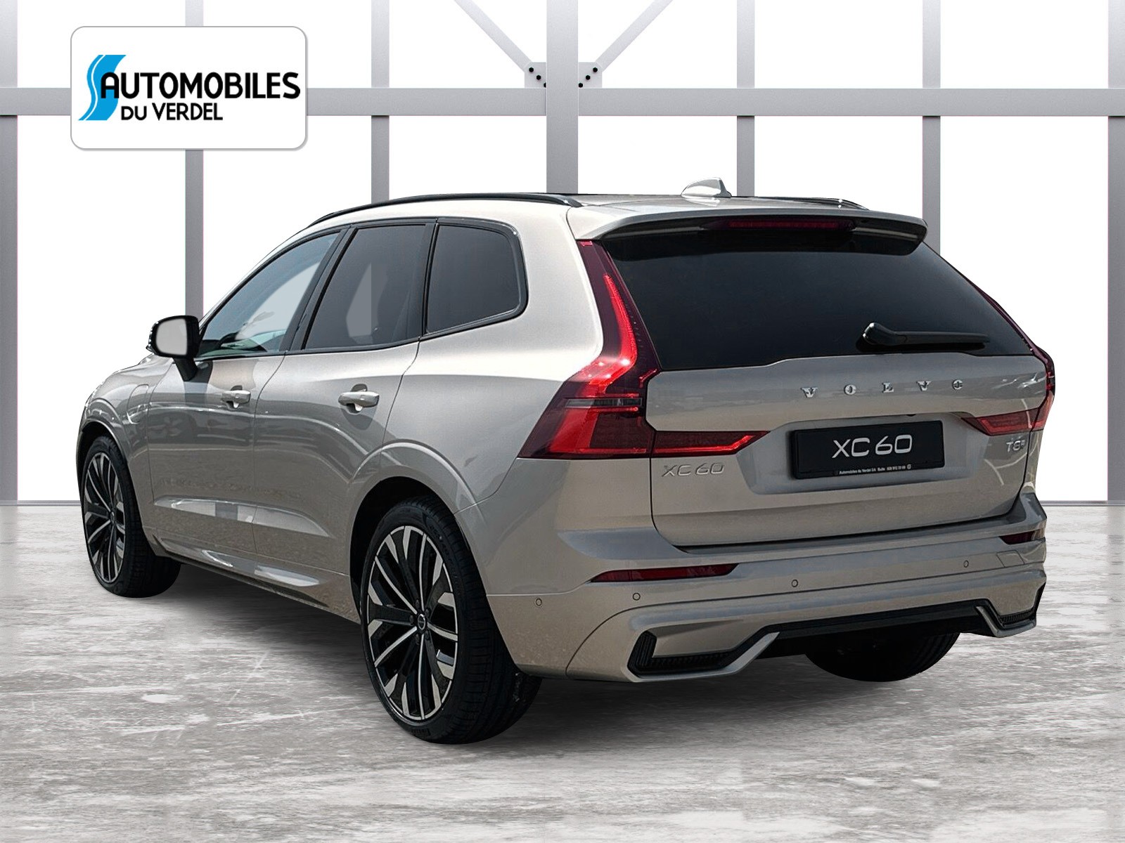 VOLVO XC60 2.0 T8 TE Ultra Dark eAWD-image-2