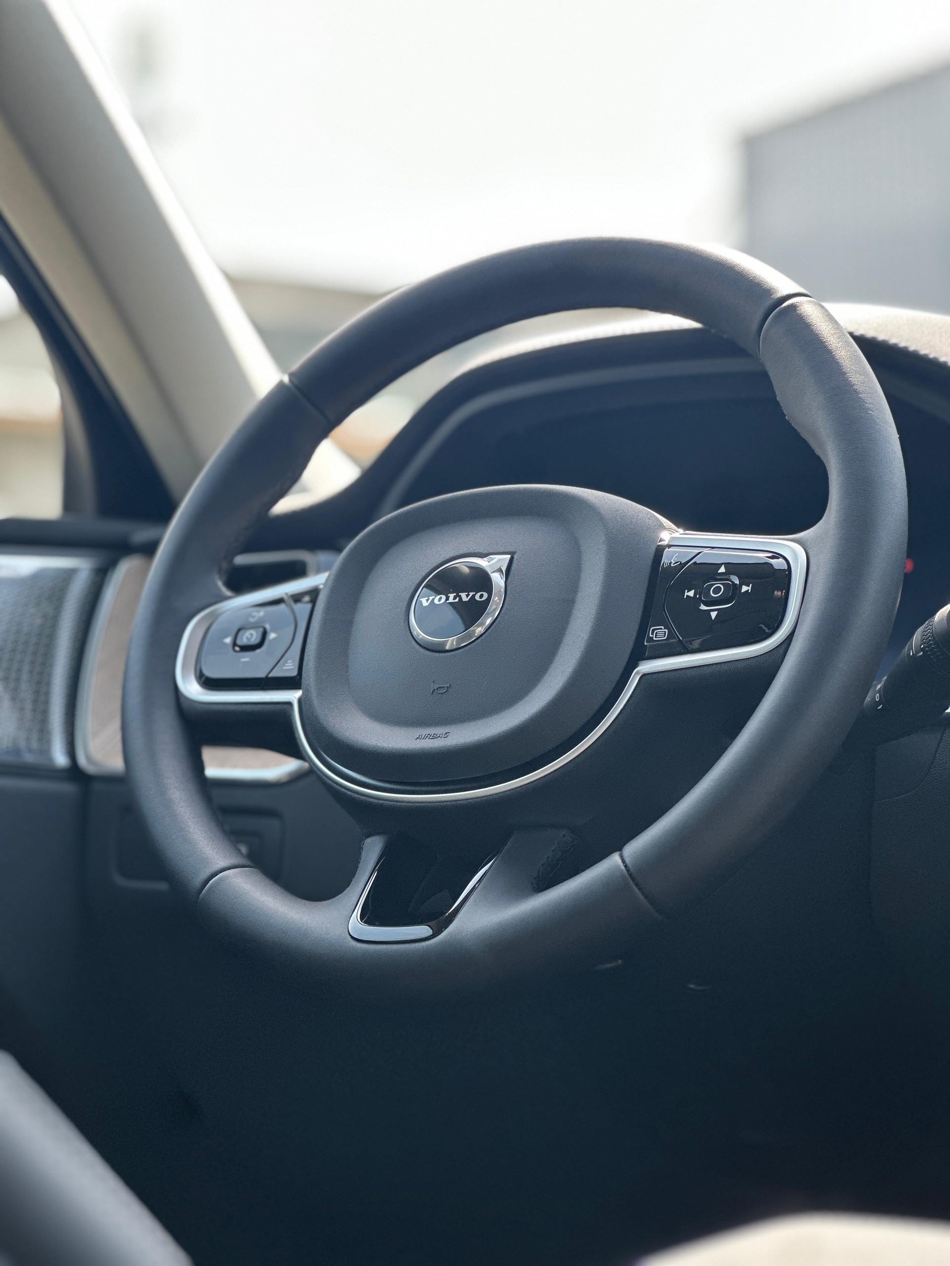 VOLVO XC60 2.0 T8 TE Ultra Dark eAWD-image-9