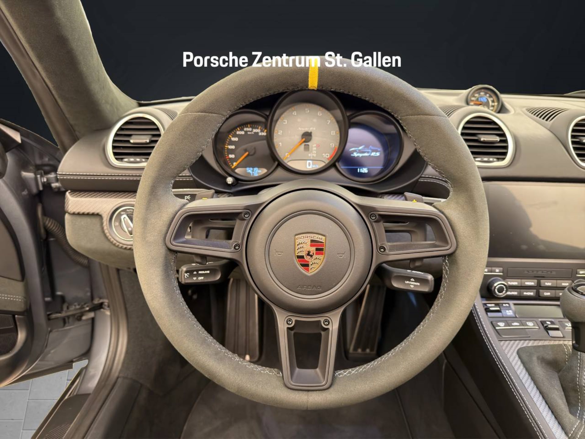 PORSCHE 718 Spyder RS-image-12