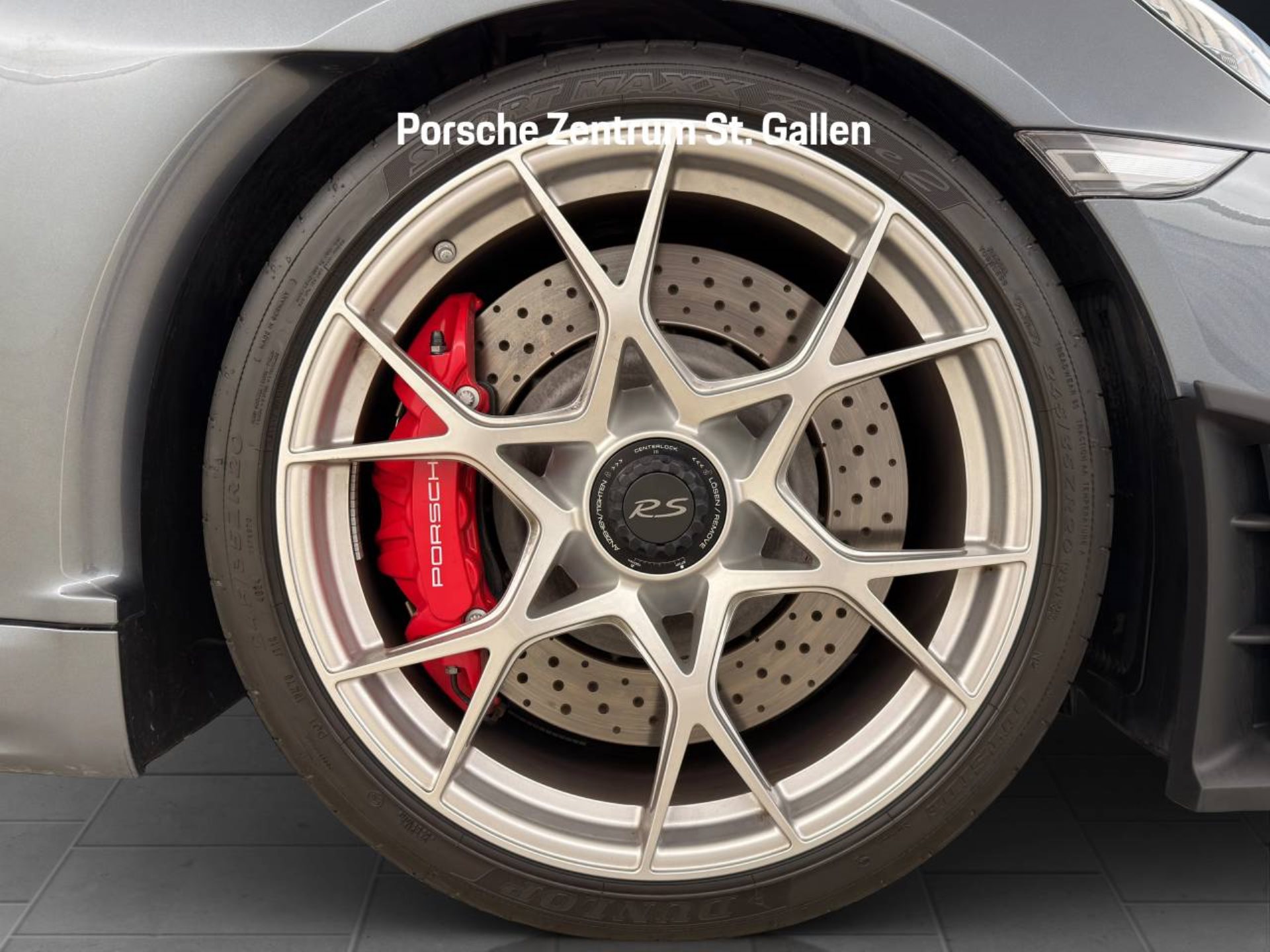 PORSCHE 718 Spyder RS-image-10