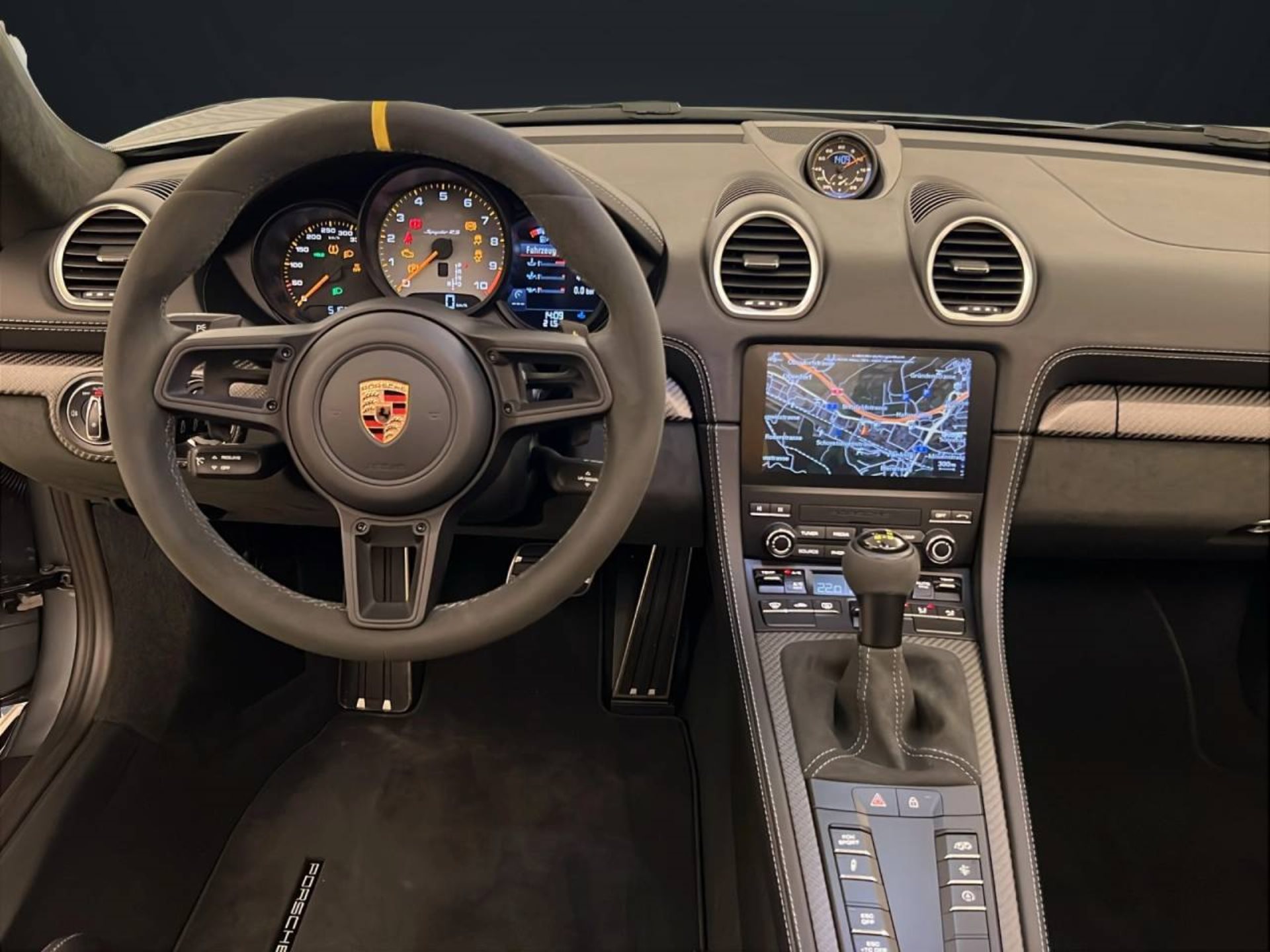 PORSCHE 718 Spyder RS-image-9