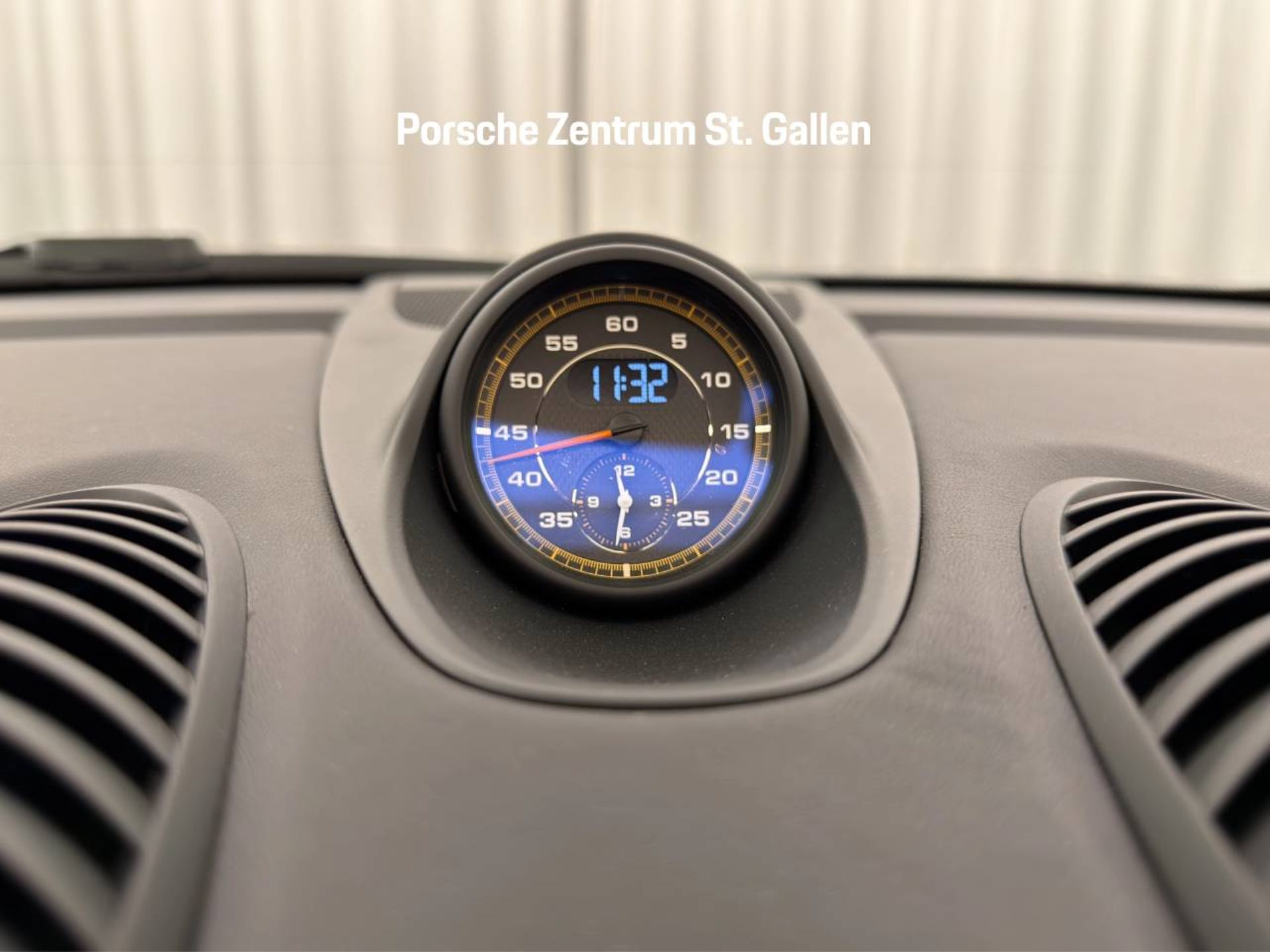 PORSCHE 718 Spyder RS-image-22