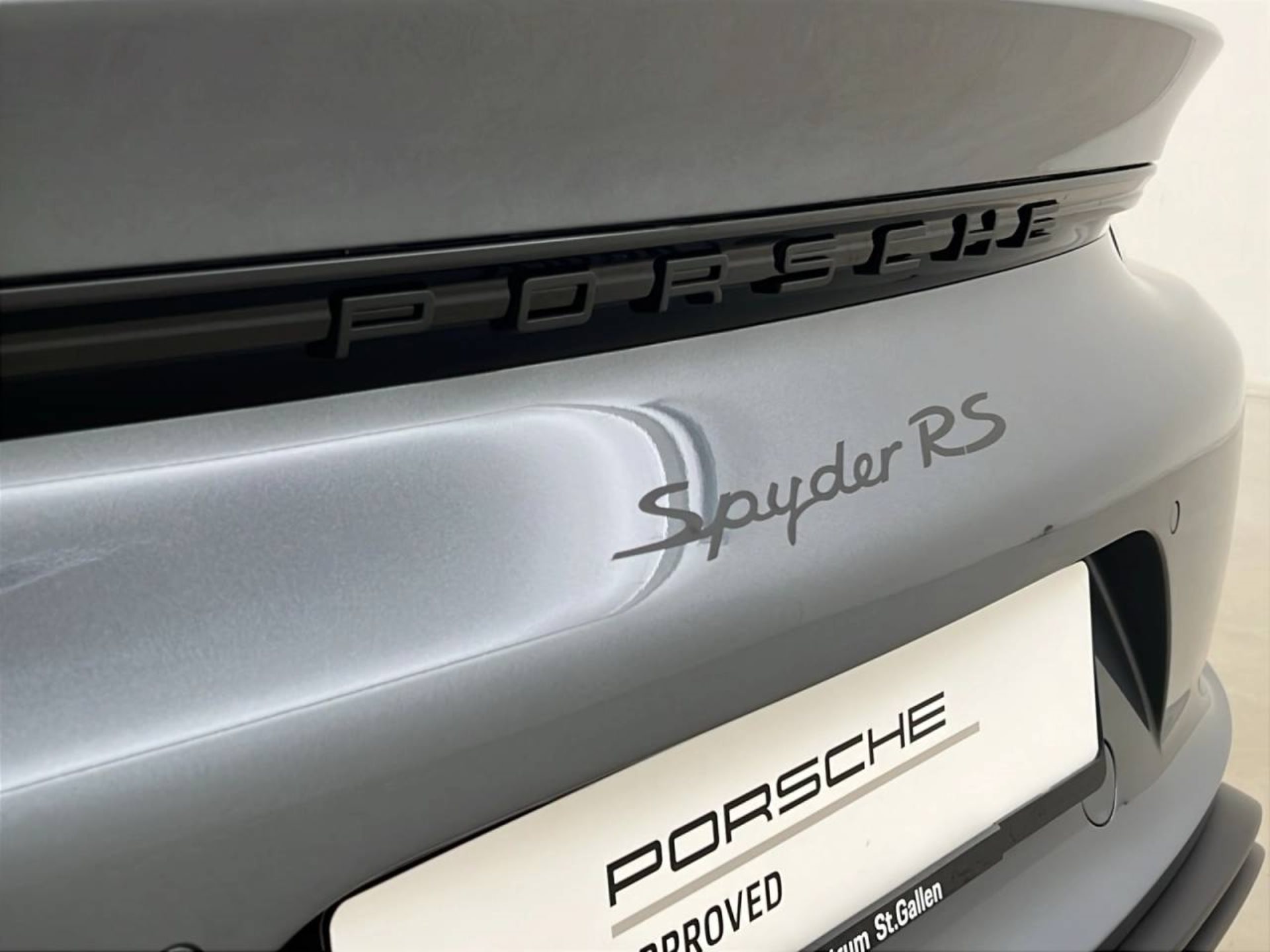 PORSCHE 718 Spyder RS-image-7
