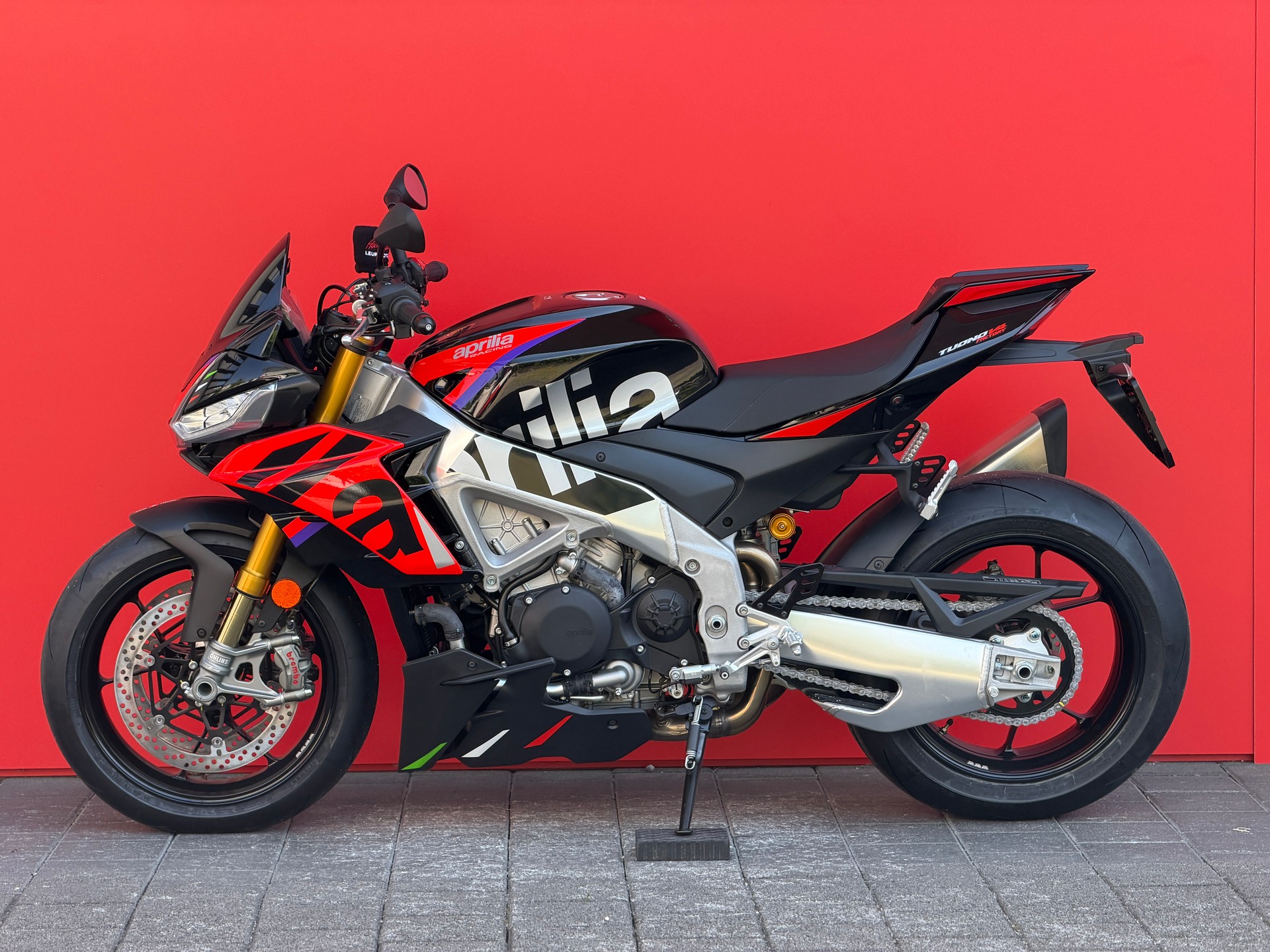 APRILIA Tuono V4 1100 Factory-image-4