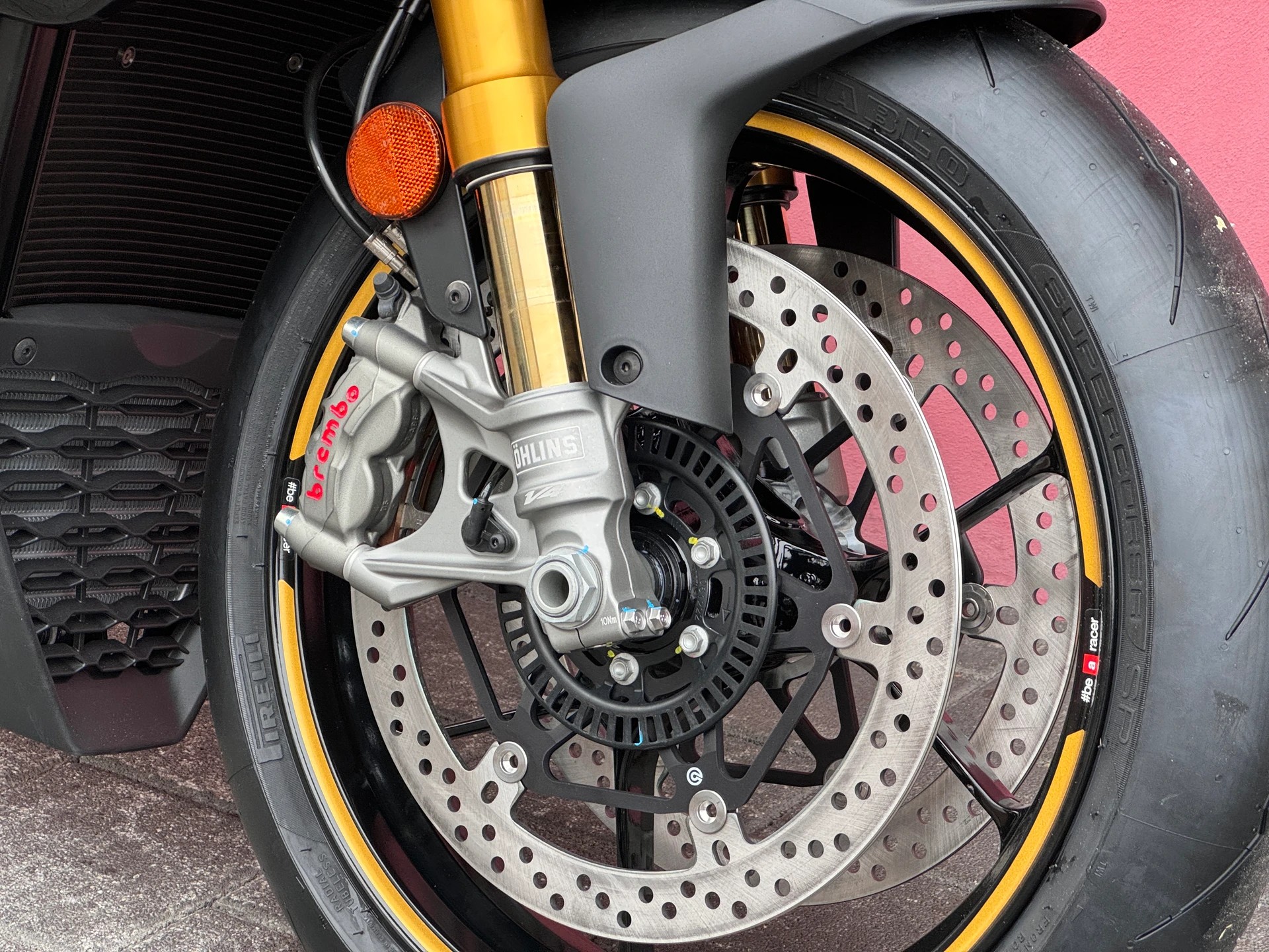 APRILIA Tuono V4 1100 Factory-image-13