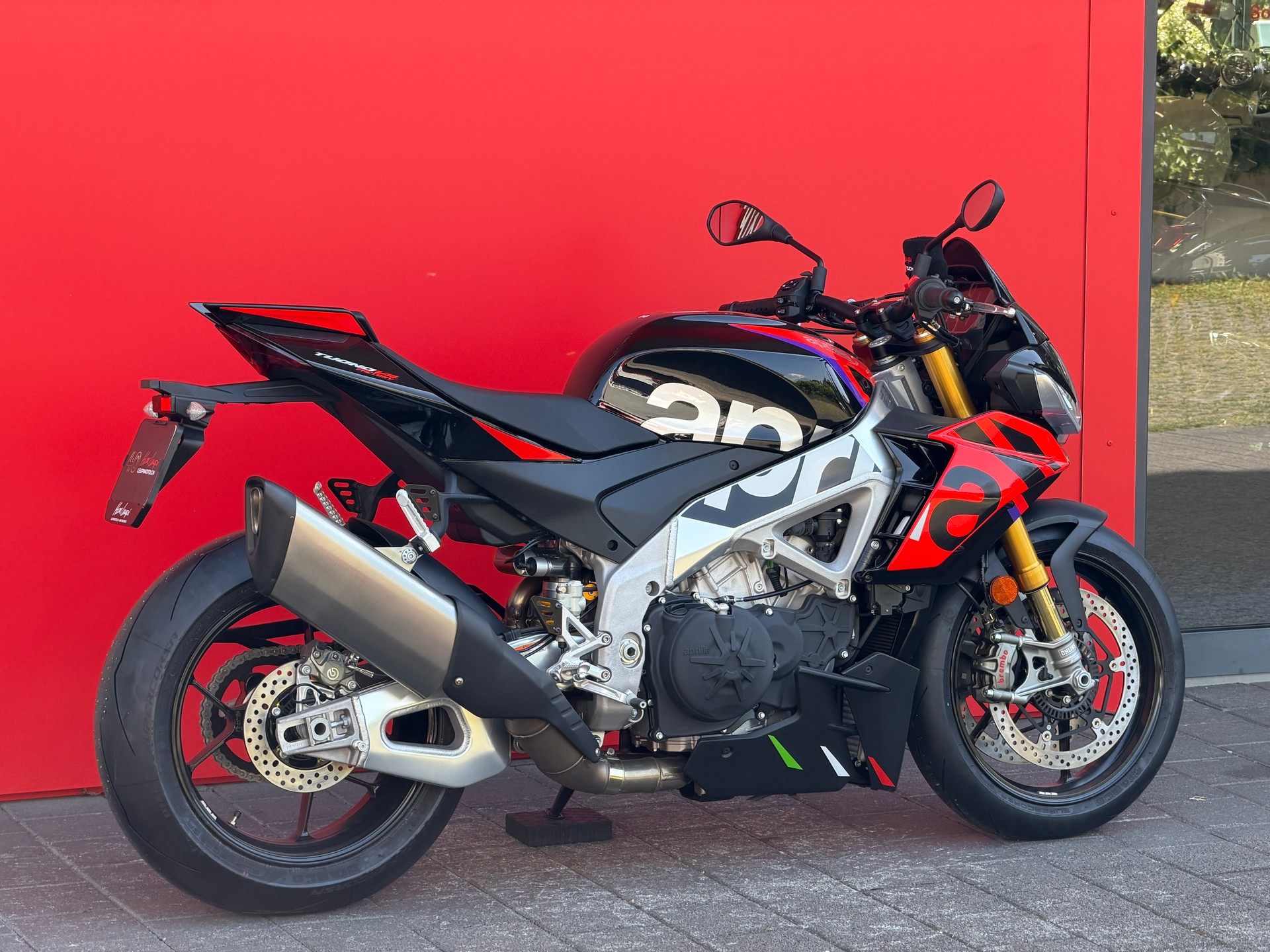 APRILIA Tuono V4 1100 Factory-image-12