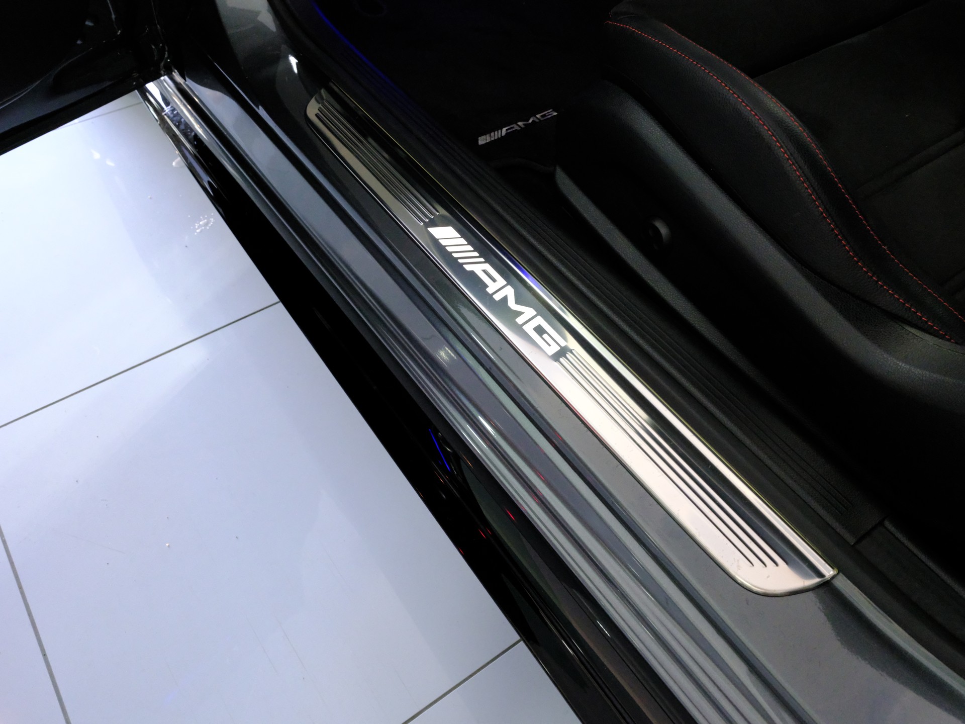 MERCEDES-BENZ C 43 AMG 4Matic 9G-tronic *Premium Plus Paket* *Burmester* *Night Paket*-image-23