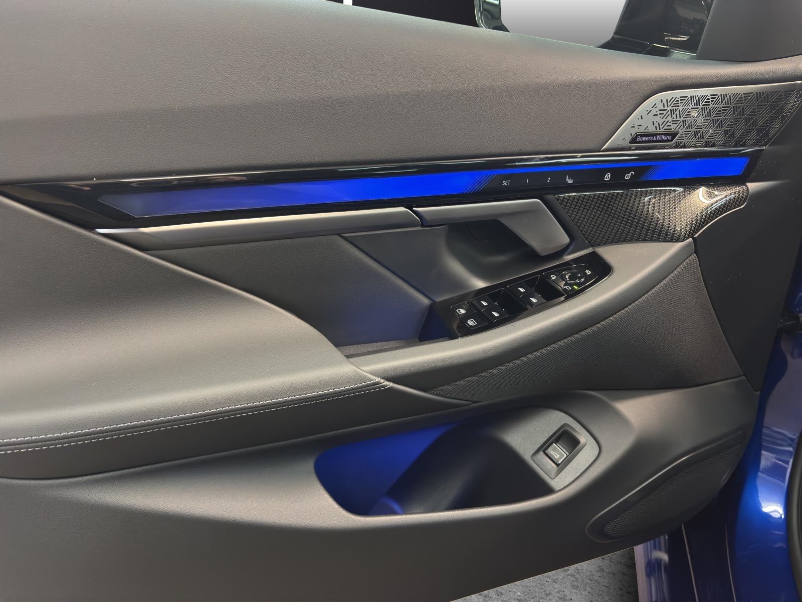 BMW M5 xDrive-image-9