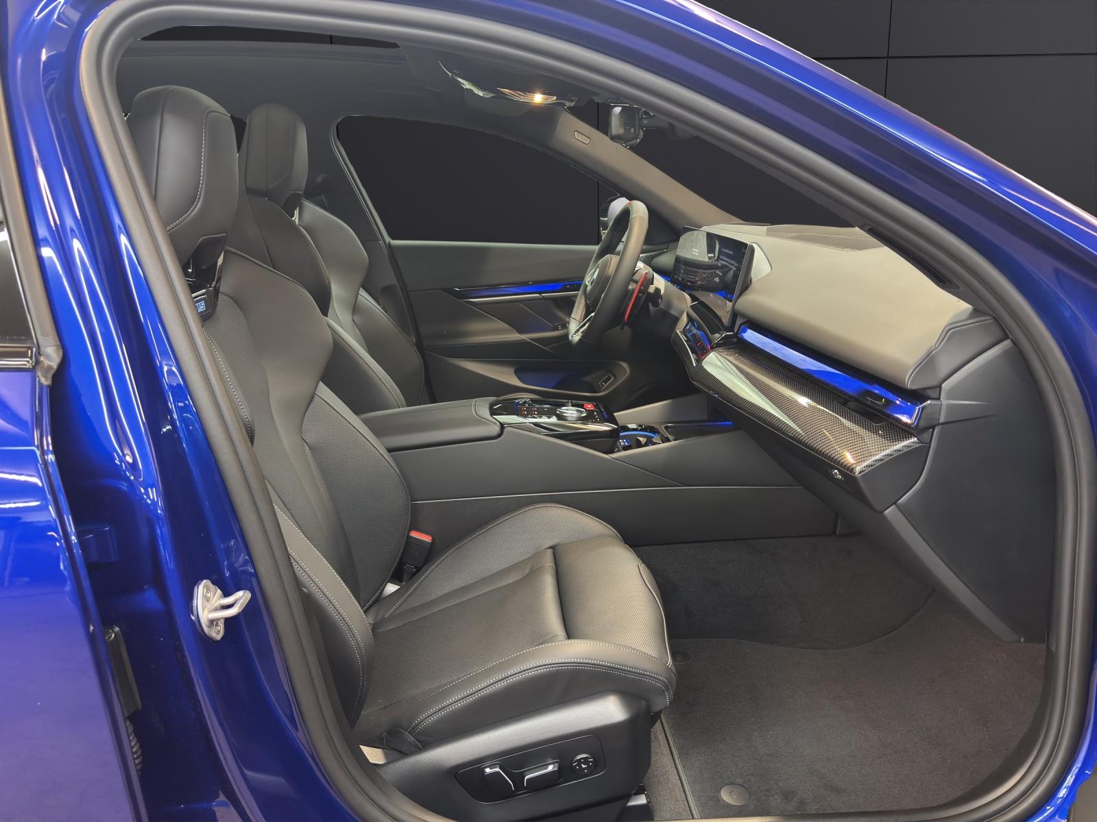 BMW M5 xDrive-image-14