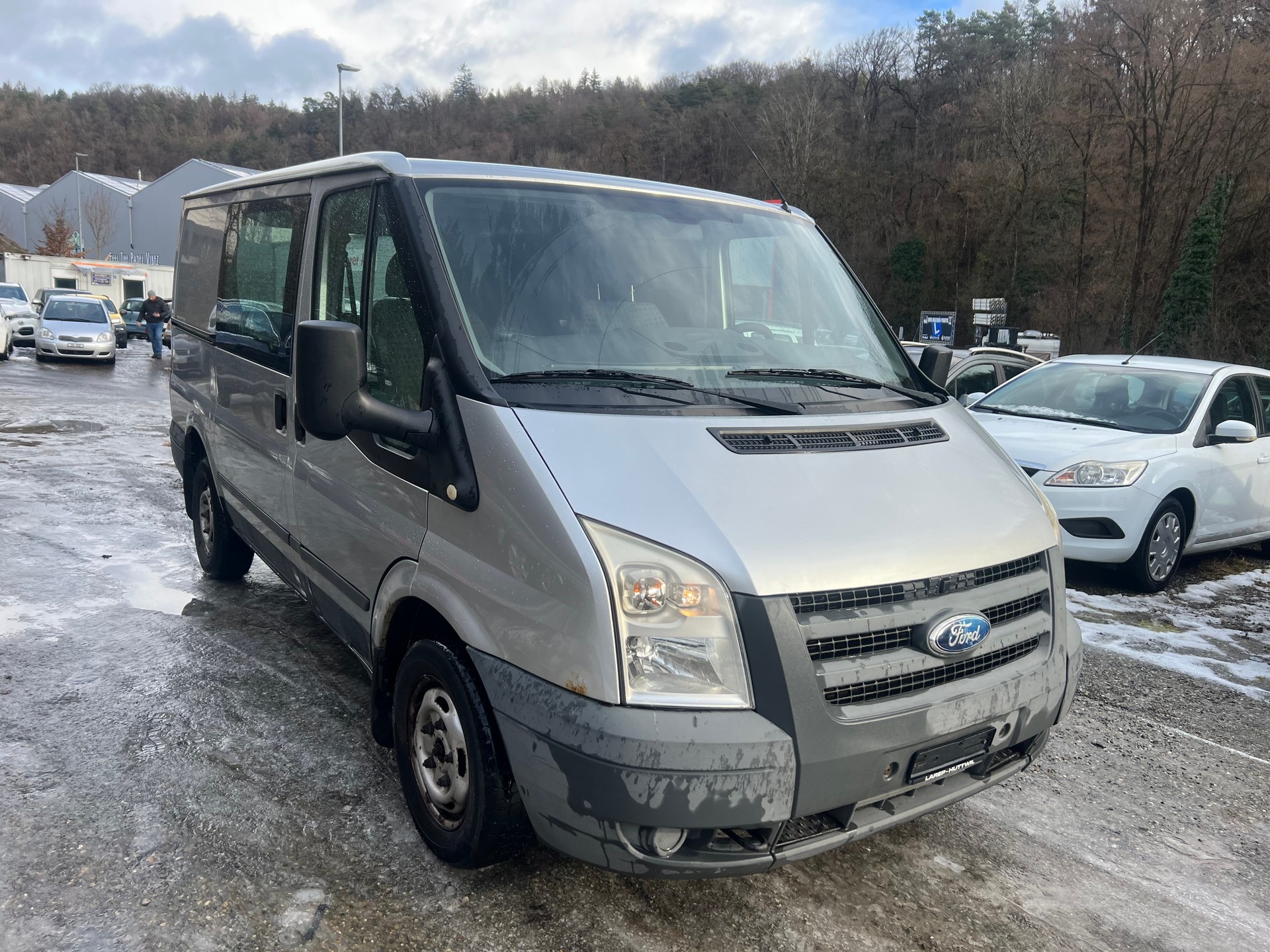 FORD Transit 2.2 TDCi 260 S Trend-image-0