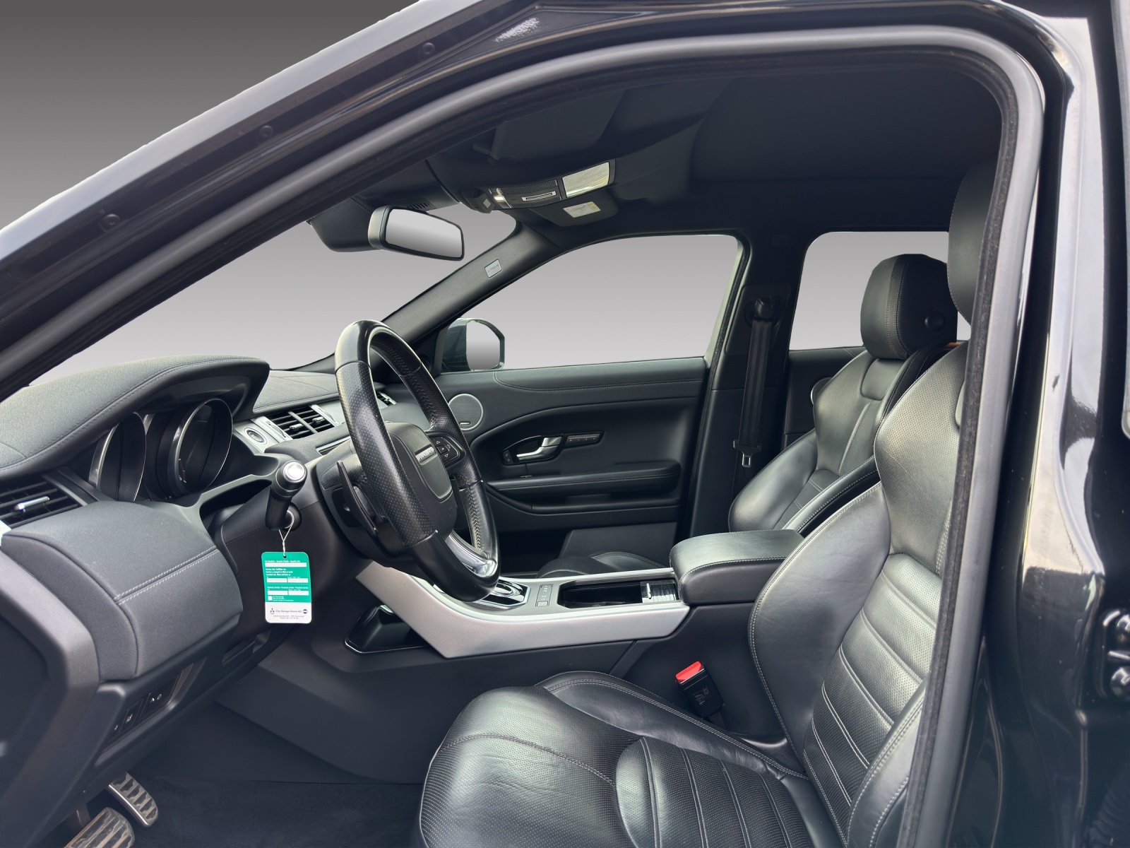 LAND ROVER Range Rover Evoque 2.0 TD4 SE Dynamic AT9-image-7