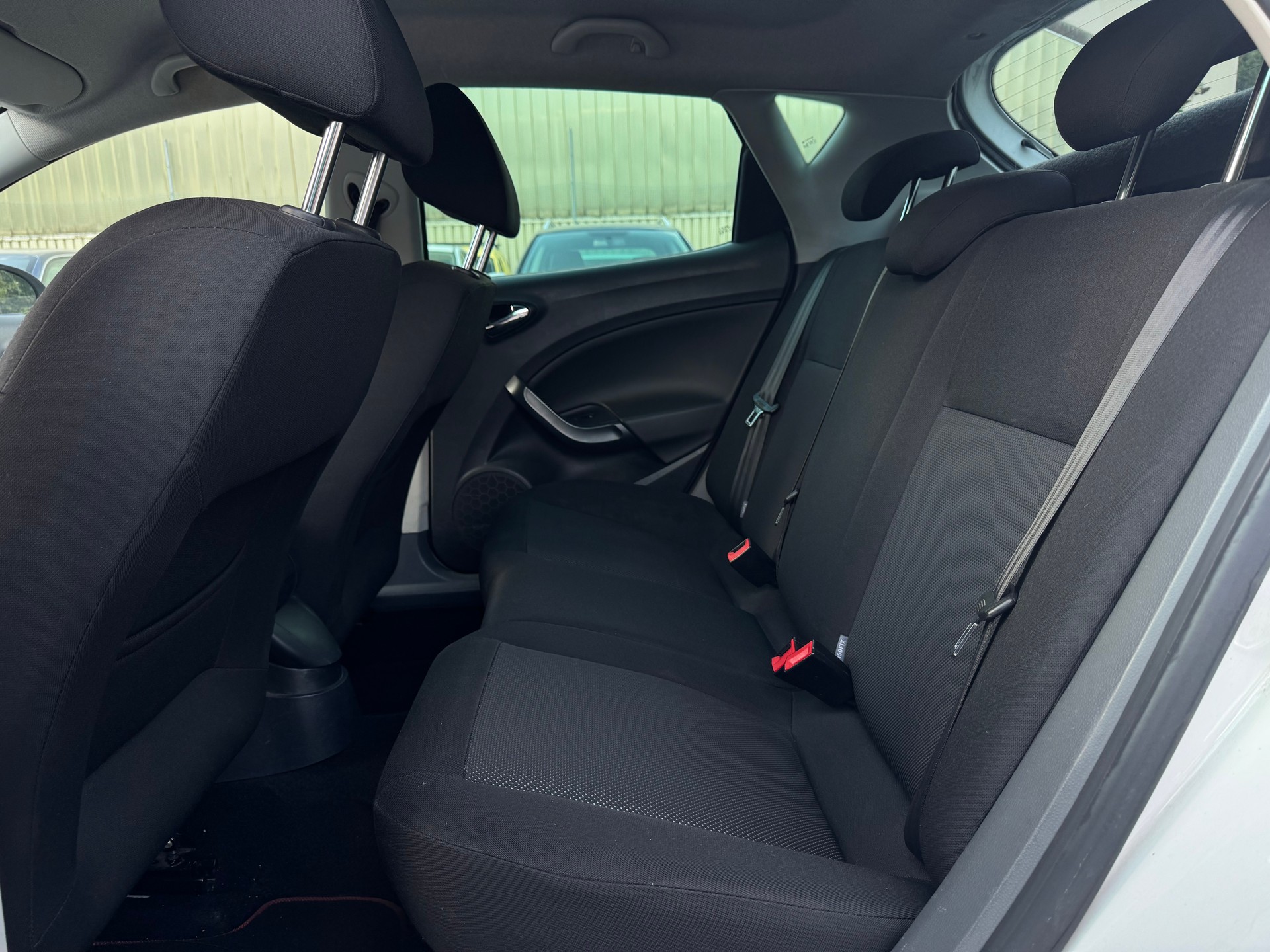 SEAT Ibiza 1.6 Style-image-10