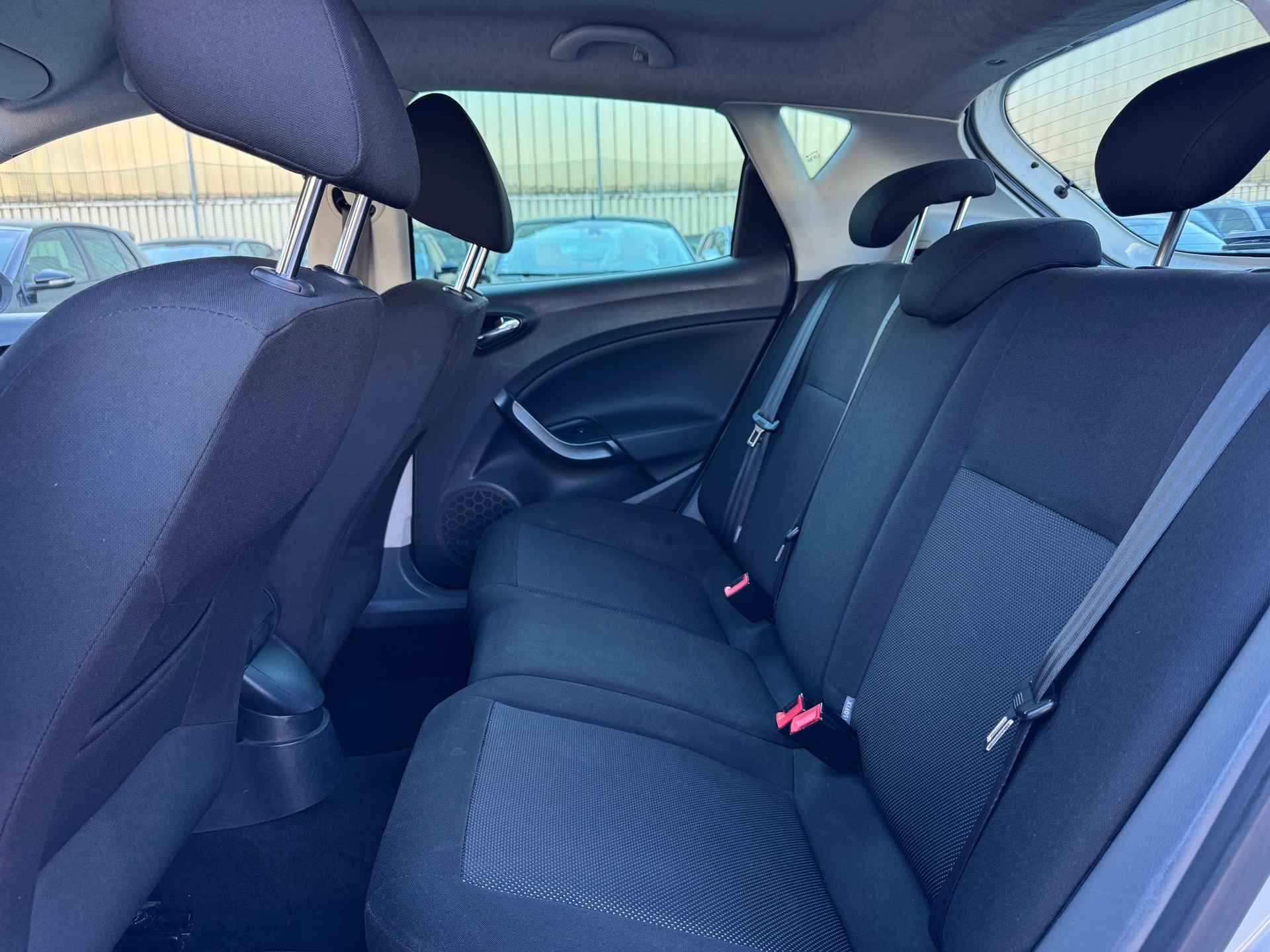 SEAT Ibiza 1.6 Style-image-10