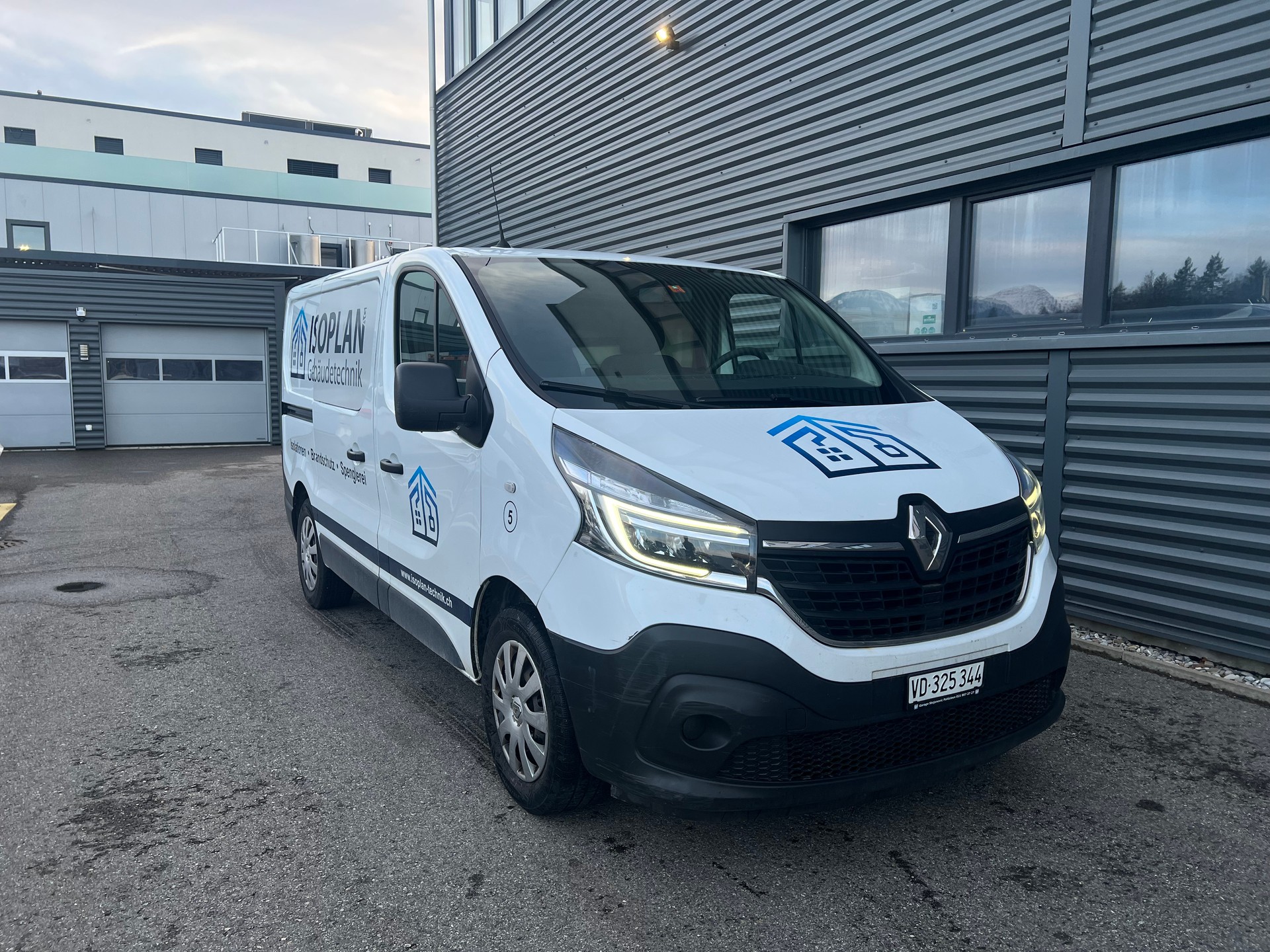 RENAULT Trafic 1.6 ENERGY dCi 95 3.0t Access L1H1-image-0