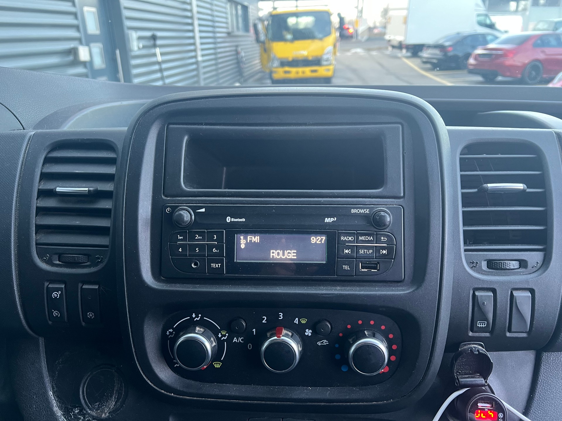RENAULT Trafic 1.6 ENERGY dCi 95 3.0t Access L1H1-image-9