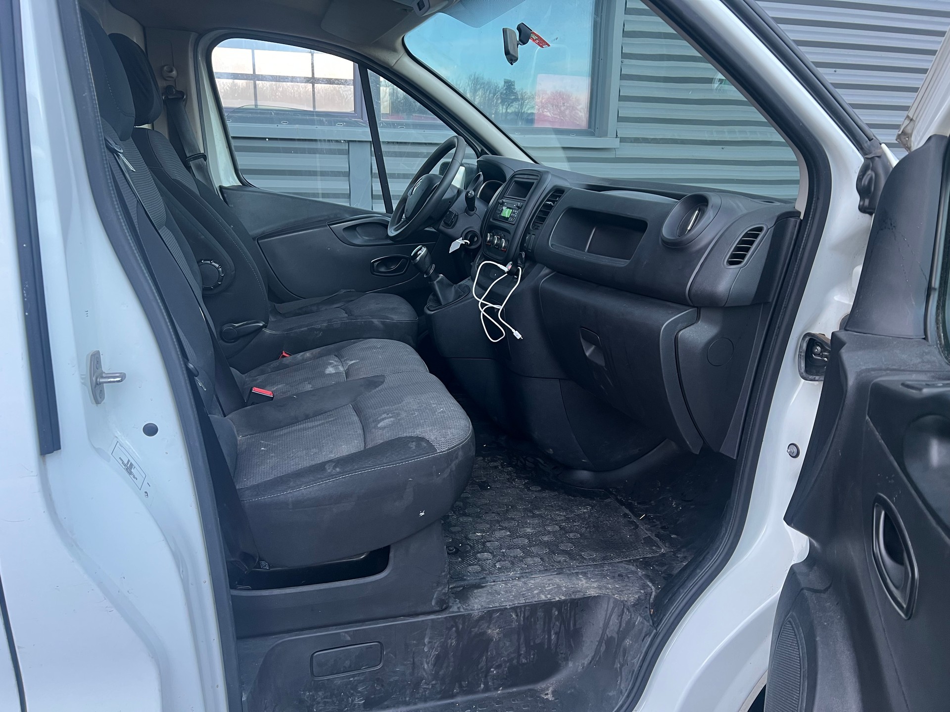 RENAULT Trafic 1.6 ENERGY dCi 95 3.0t Access L1H1-image-7