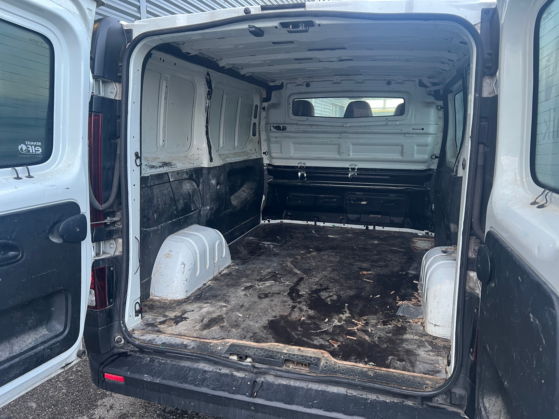 RENAULT Trafic 1.6 ENERGY dCi 95 3.0t Access L1H1-image-13