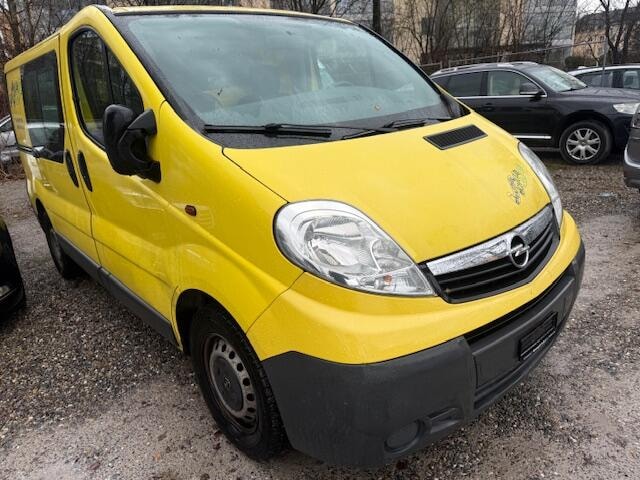 OPEL VIVARO-image-2